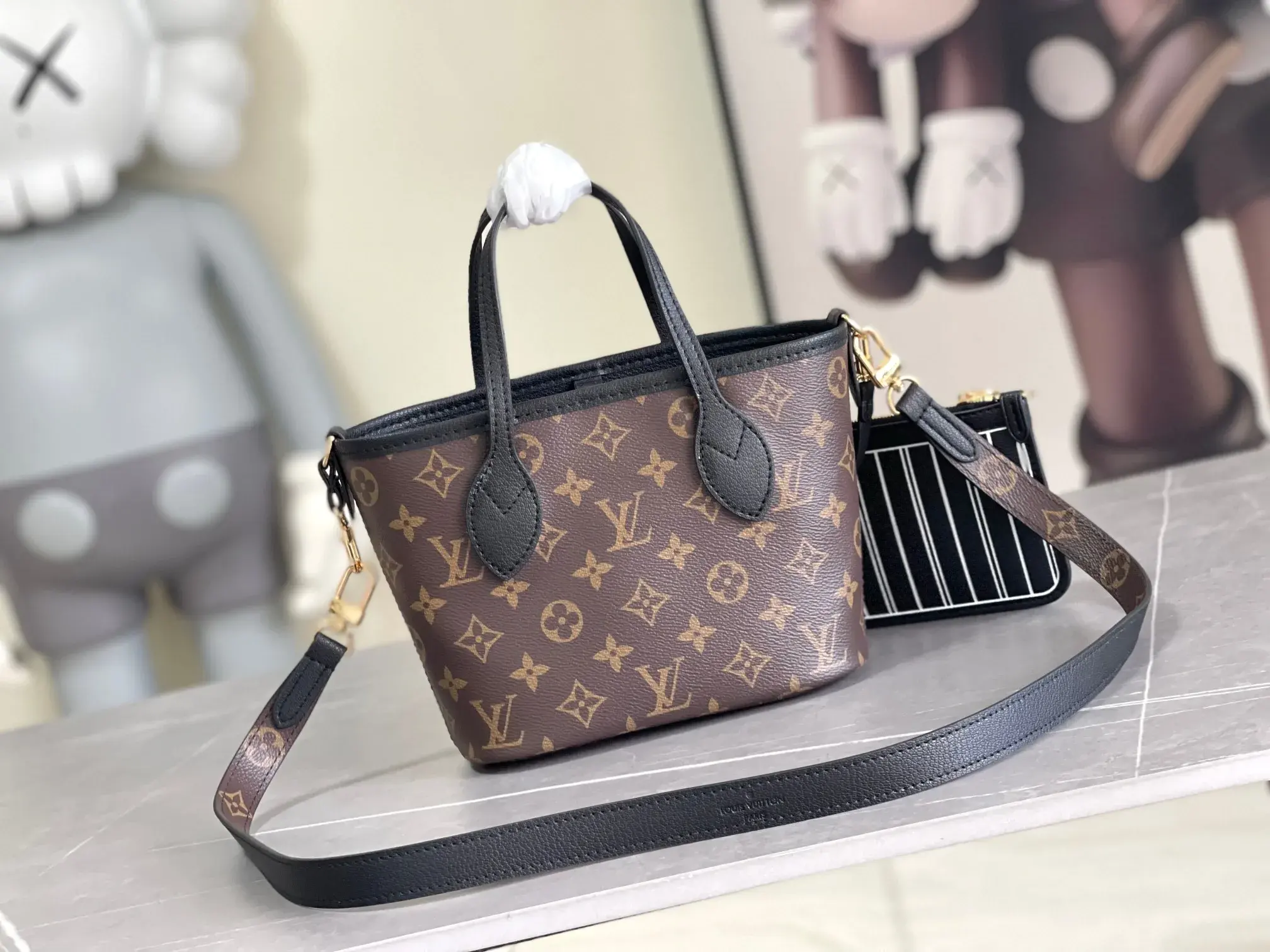 Louis Vuitton Neverfull Black Grained Leather Shoulder Bag product photo from LabelPicks
