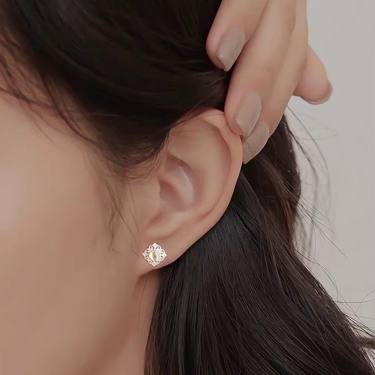 S925 sterling silver moonstone earrings, trendy women's earrings, minimalist style, exuding a sophisticated and elegant aura, moonstone jewelry