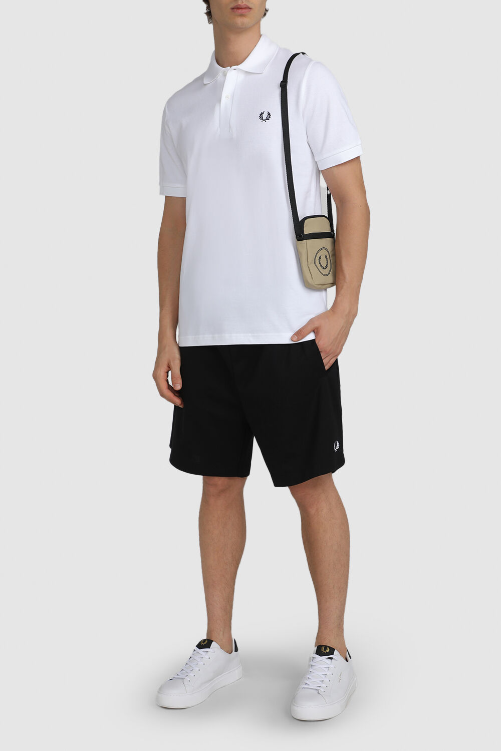 FRED PERRY מכנסי ג'וגר קצרים