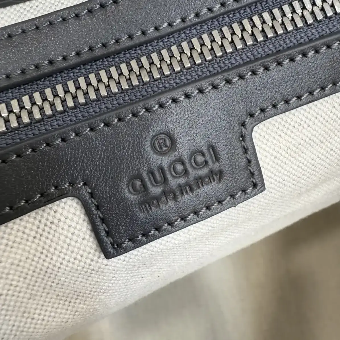 Gucci Smooth Leather Tote Bag product photo from LabelPicks