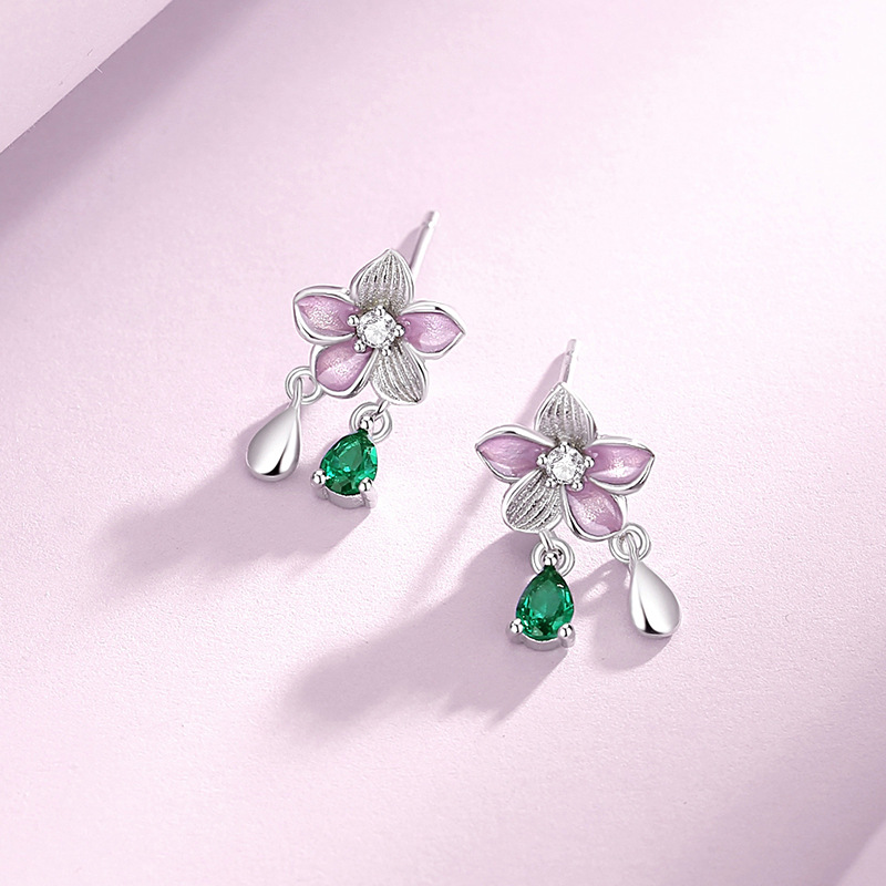 Original floral earrings for women, made of sterling silver, featuring a delicate and fresh forest-inspired design, with enamel and resin accents, creating a retro, light luxury, and elegant look