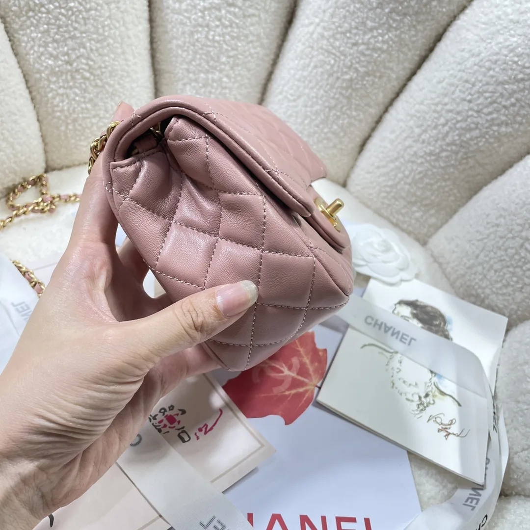 Chanel Pink Shoulder Bag product photo from LabelPicks