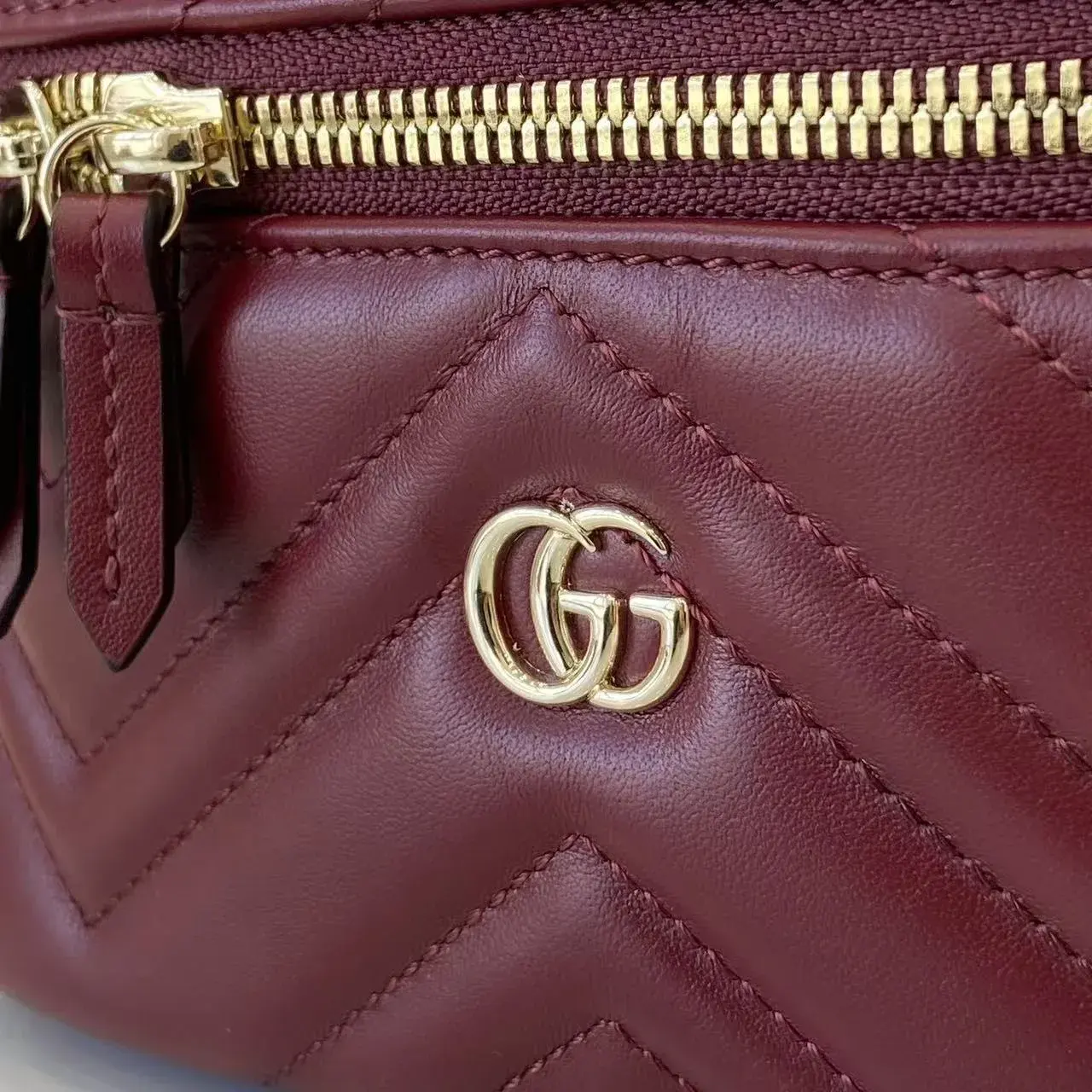 Gucci Marmont GG Supreme Canvas Top Handle Bag product photo from LabelPicks