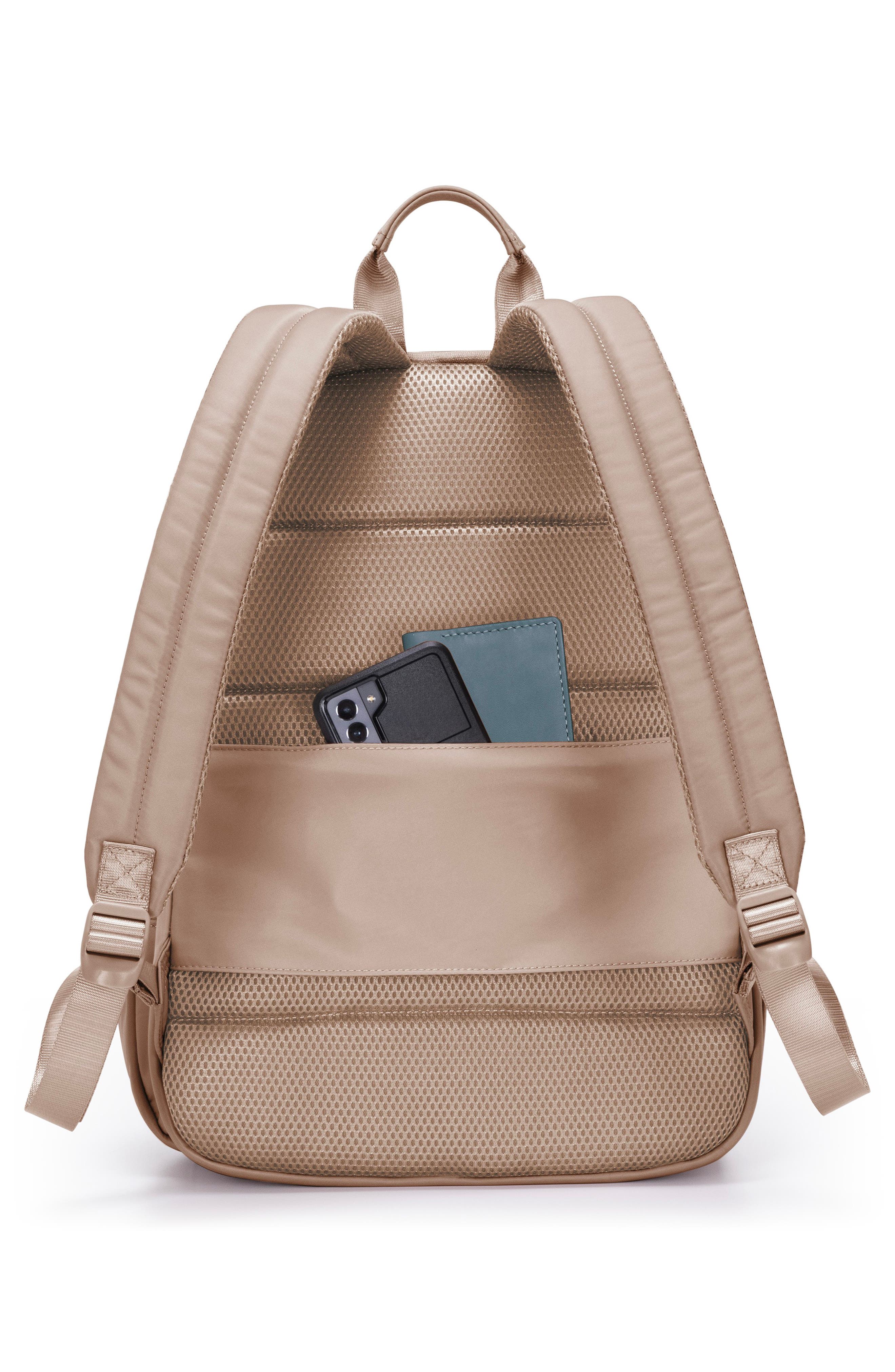TRAVELERS CHOICE Iria 17-Inch Laptop Backpack