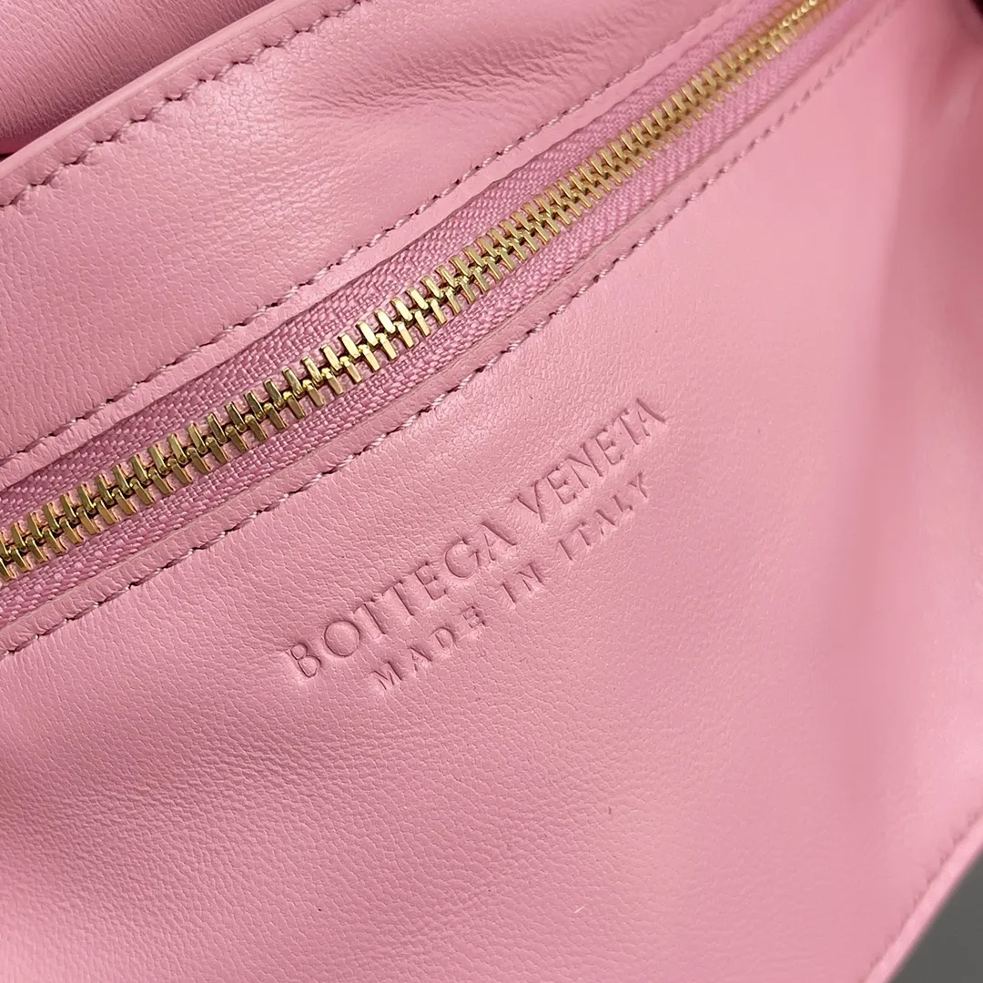 Bottega Veneta Green Cassette Intrecciato Woven Leather Shoulder Bag product photo from LabelPicks