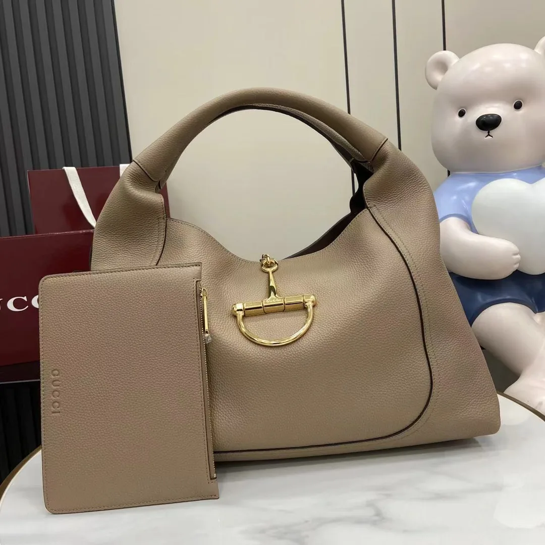 Gucci Grained Leather Shoulder Bag product photo from LabelPicks