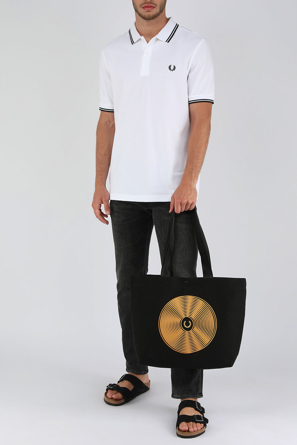 FRED PERRY חולצת פולו לבנה עם לוגו רקום