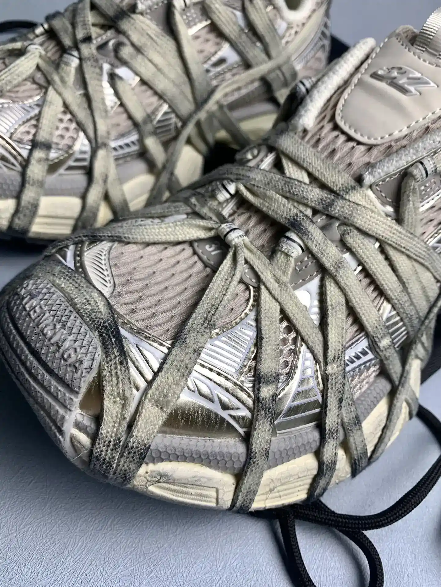 3XL Sneakers in White product photo from LabelPicks