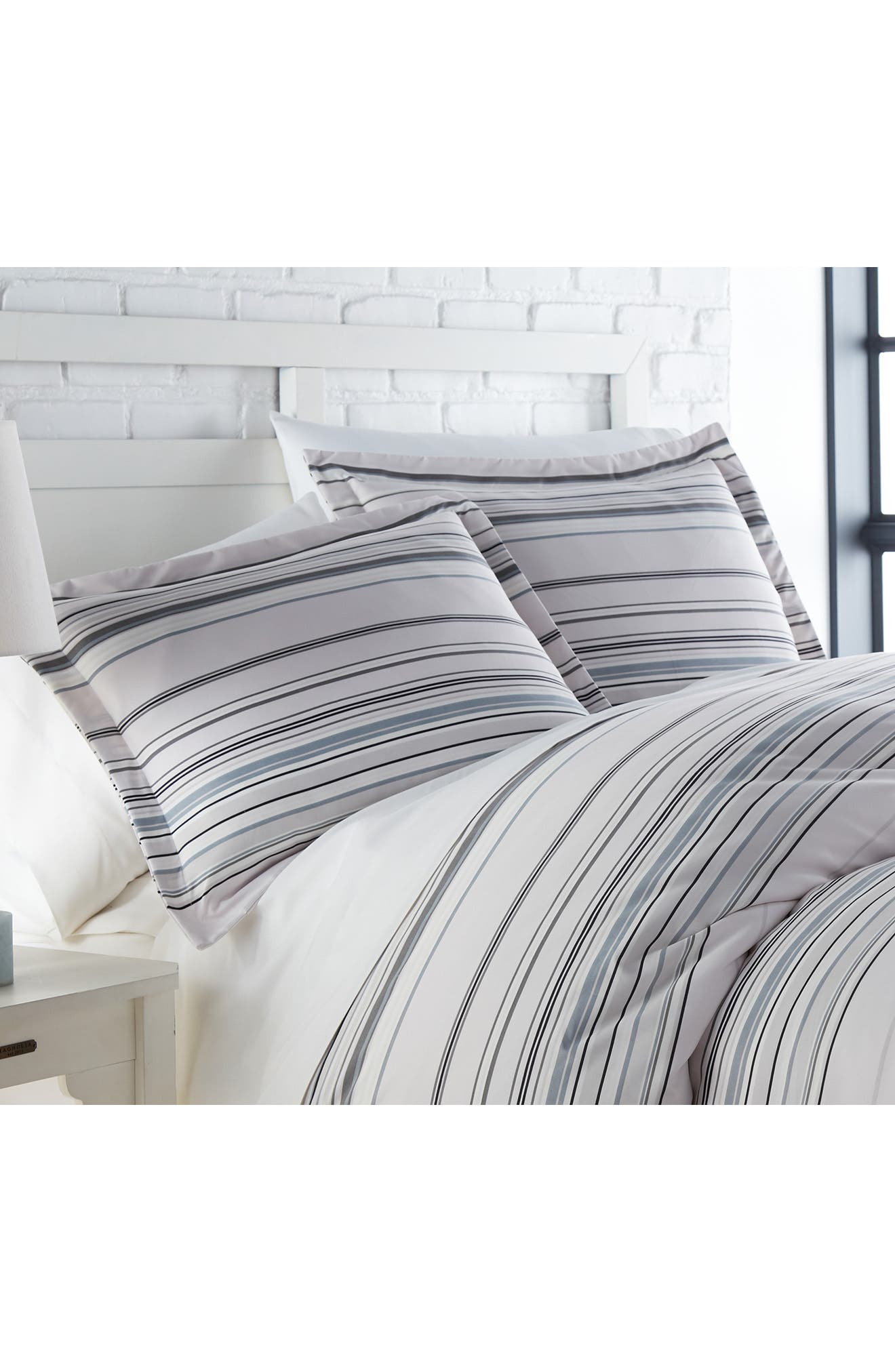 SOUTHSHORE FINE LINENS Stripe Collection - Luxury Premium Oversized Comforter Set