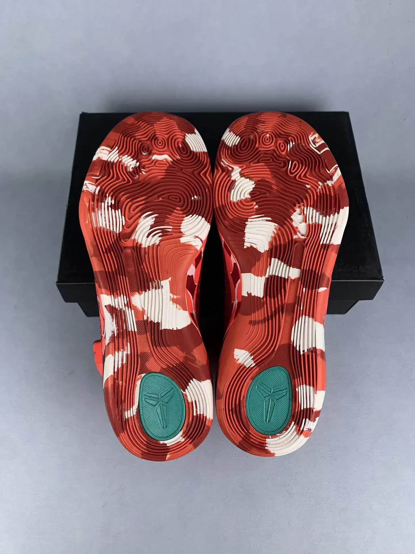 Kobe 9 Elite “Christmas” Basketball Shoes product photo from LabelPicks