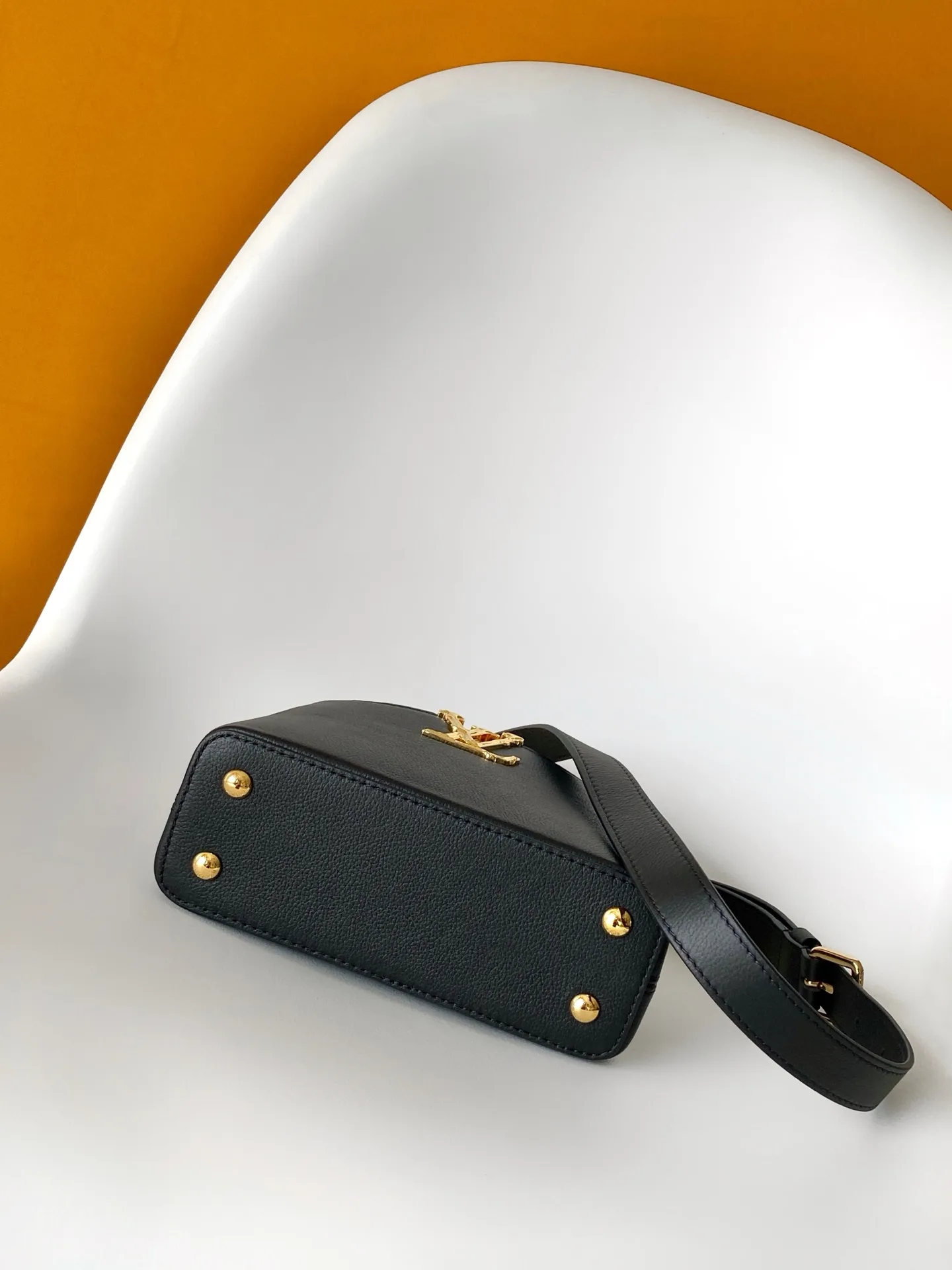 Louis Vuitton Capucines Black Calfskin Top Handle Bag product photo from LabelPicks