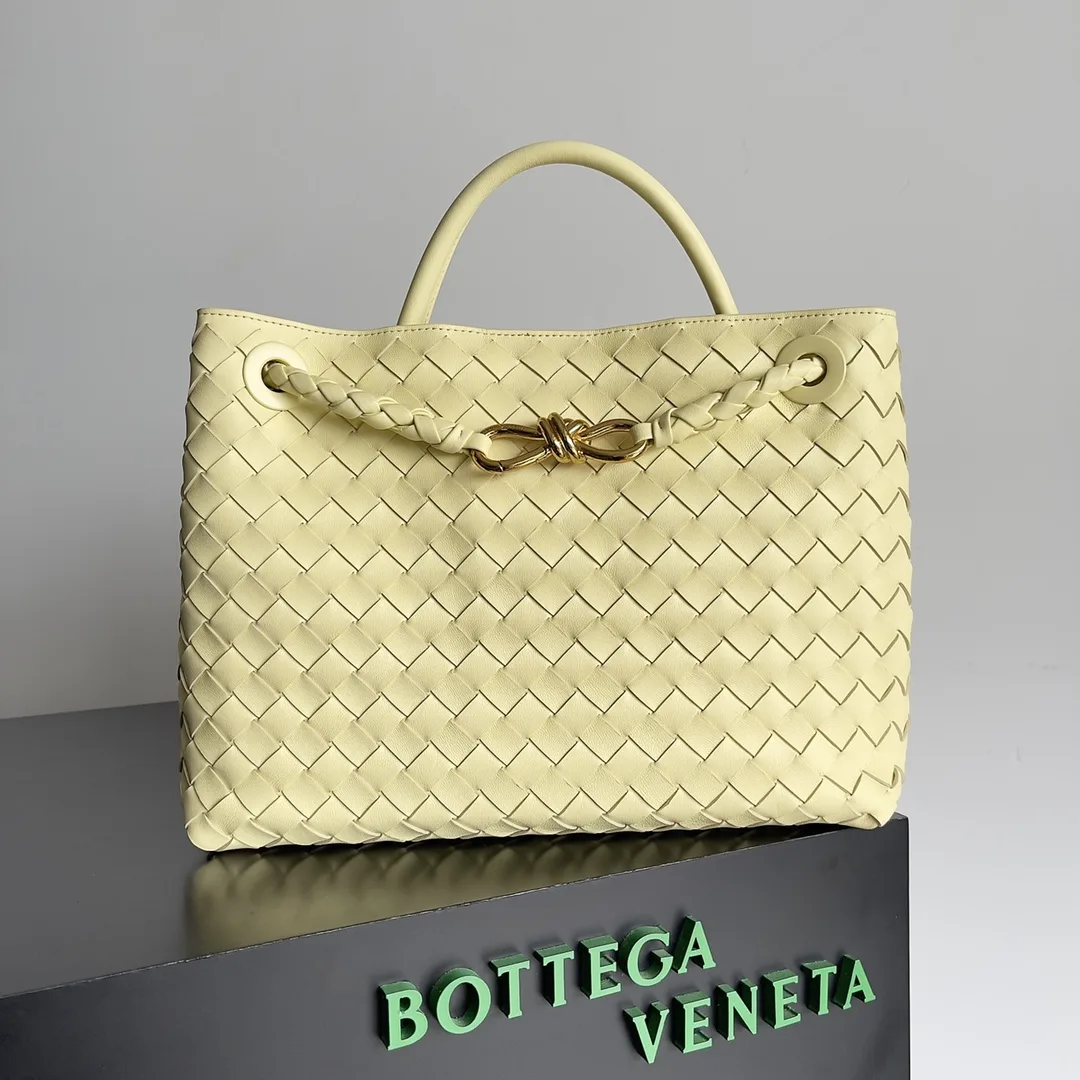 Bottega Veneta White Andiamo Intrecciato Woven Leather Top Handle Bag product photo from LabelPicks
