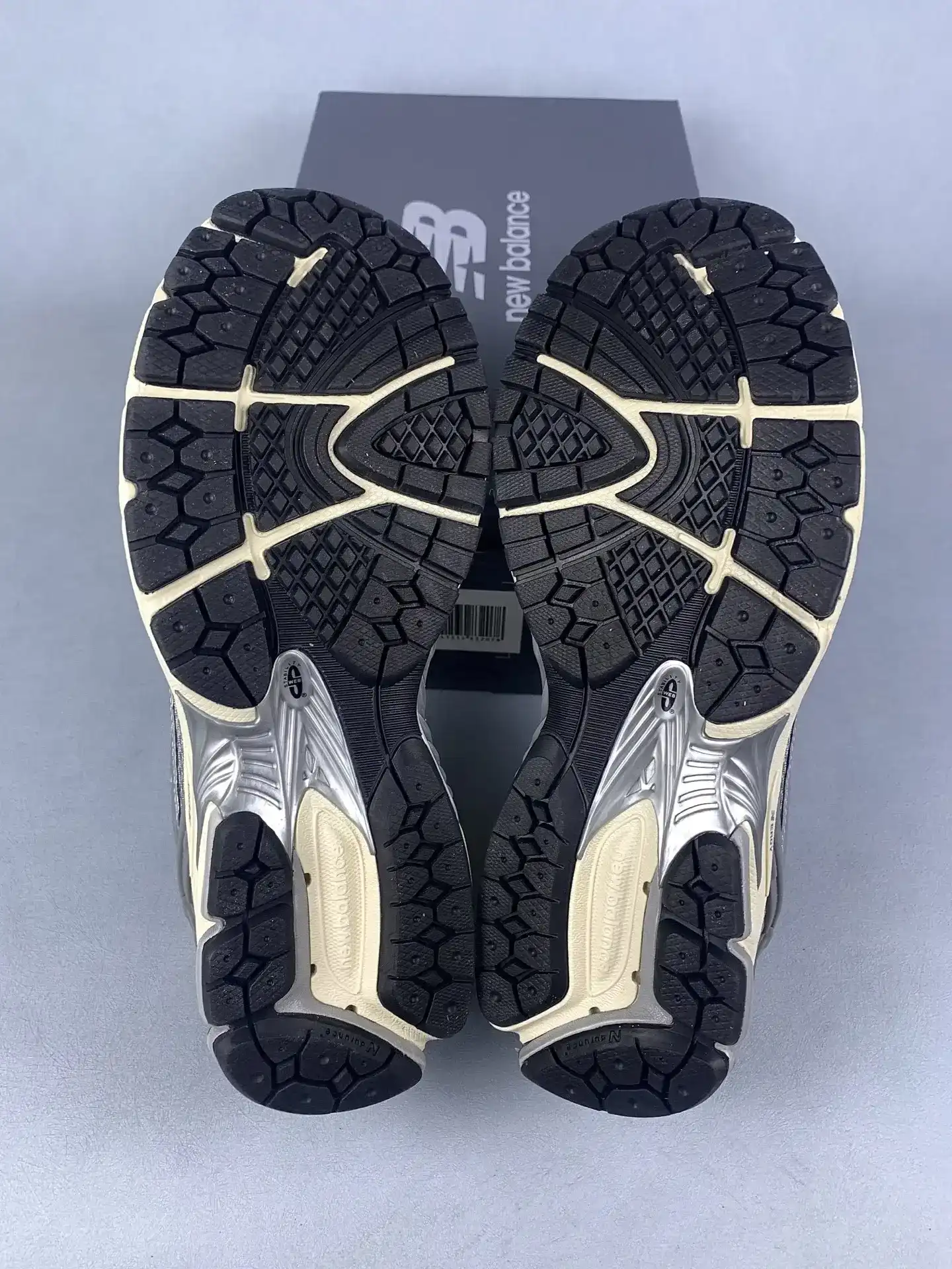 1906L Shoes product photo from LabelPicks