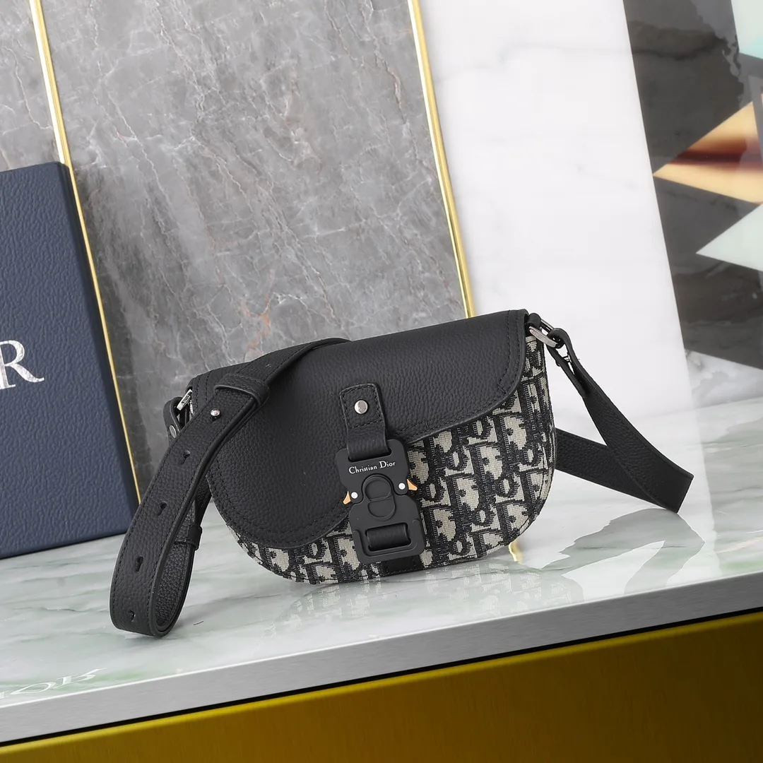 Dior Saddle Black Oblique Canvas Saddle Bag product photo from LabelPicks