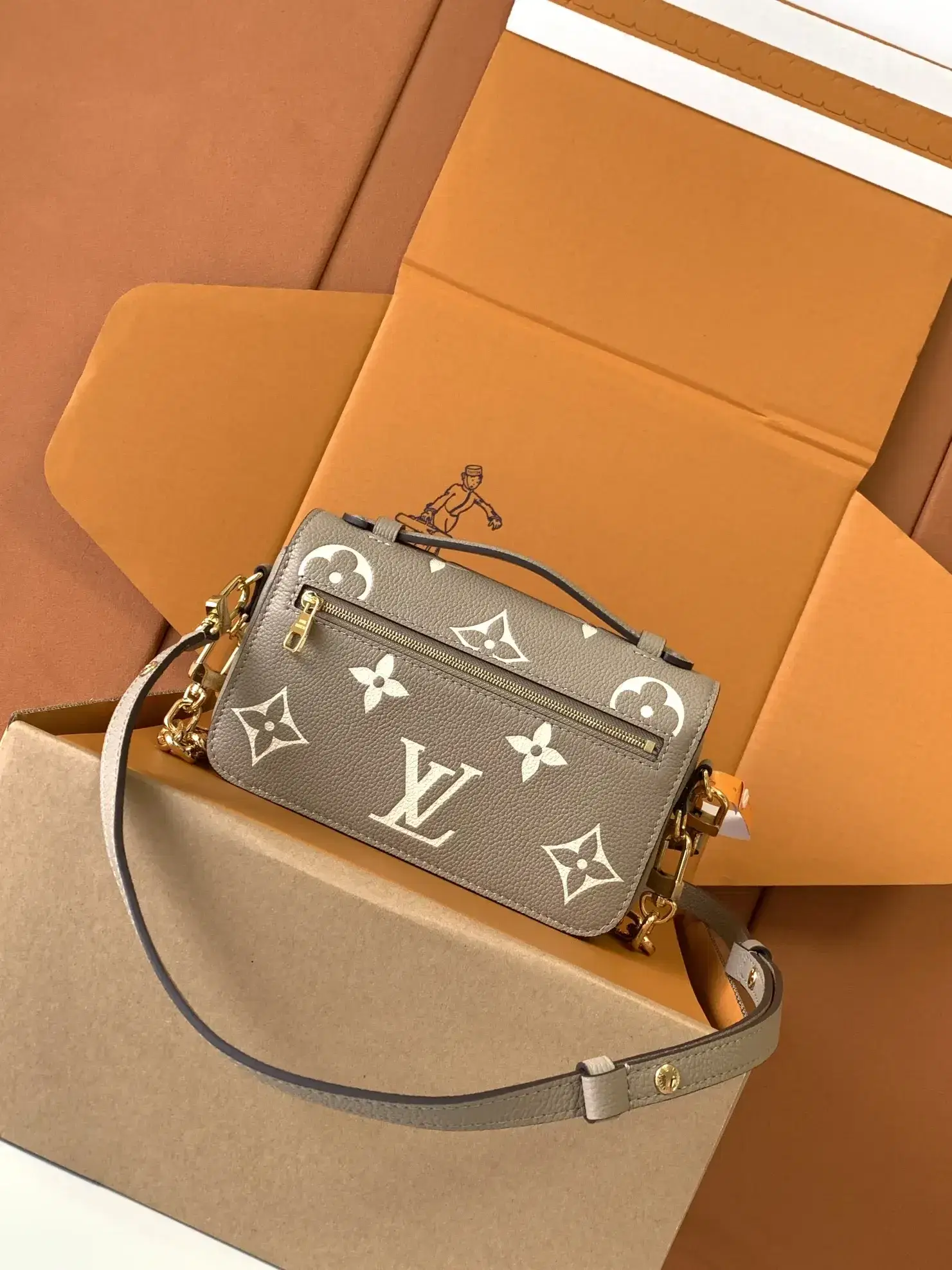 Louis Vuitton Pochette Shoulder Bag product photo from LabelPicks