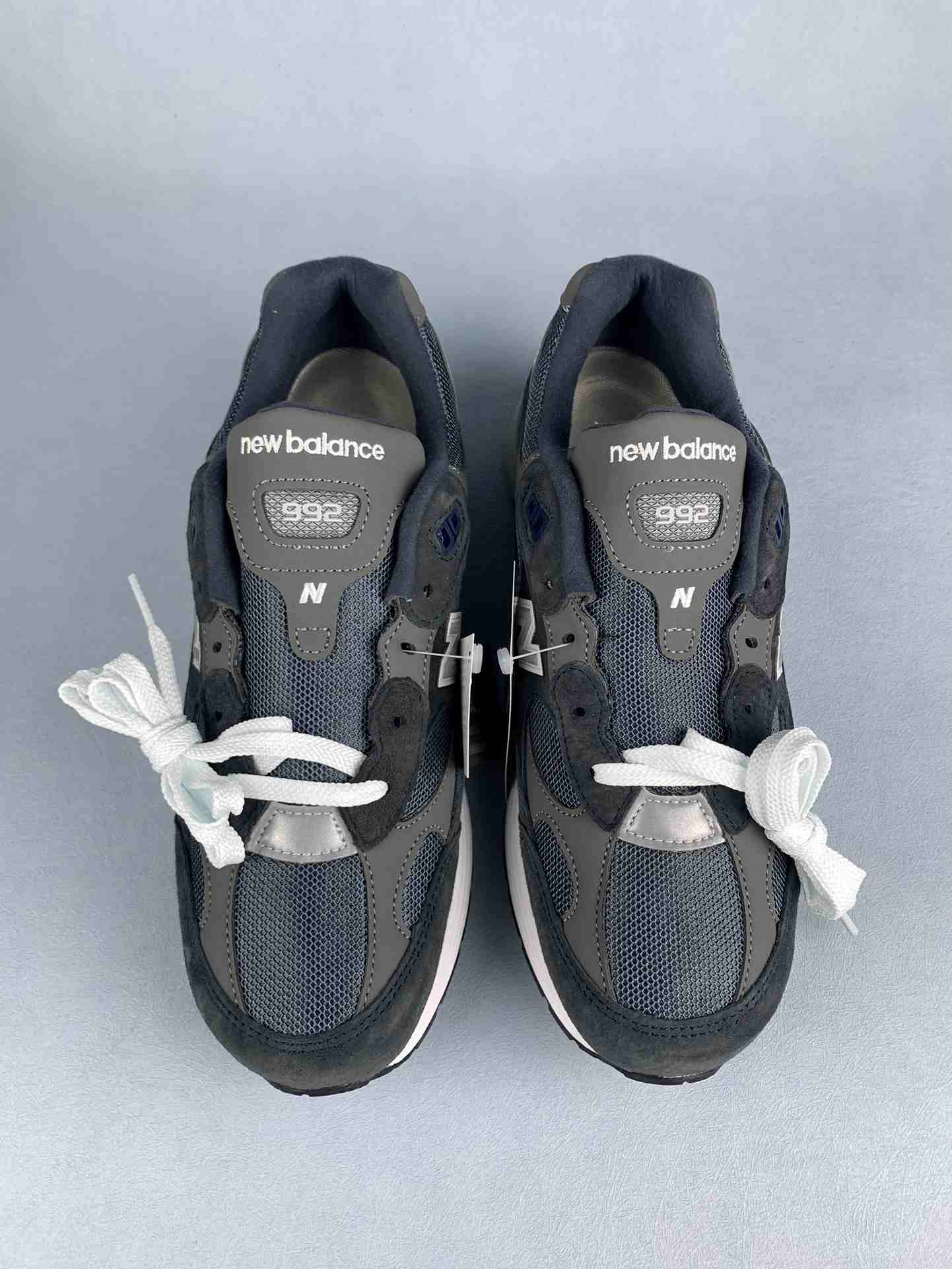 New Balance 992 Shoes