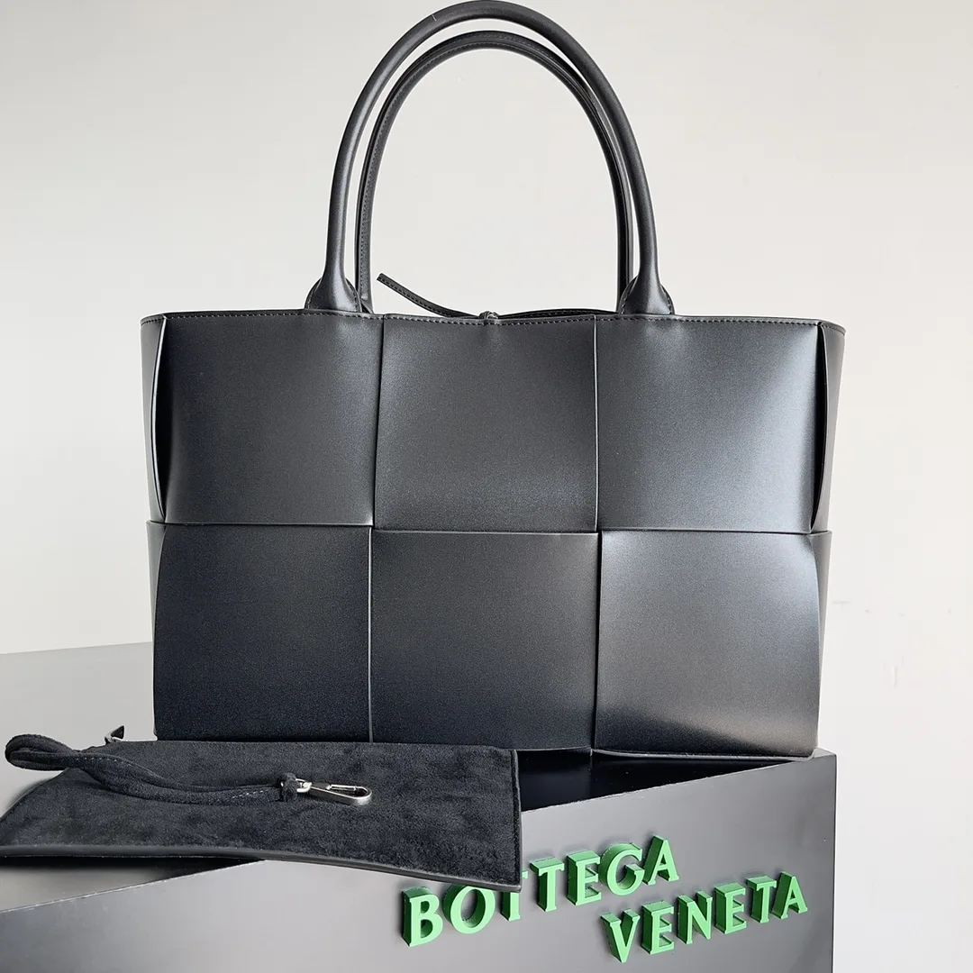 Bottega Veneta Intrecciato Woven Leather Tote Bag product photo from LabelPicks