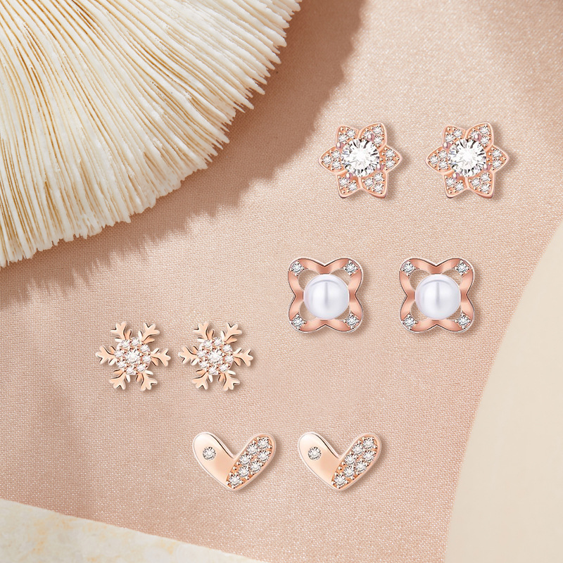 925 sterling silver weekly earrings, a touch of luxury and sophistication, featuring a four-leaf clover and eight-pointed star design, fashionable and elegant, perfect as a Valentine's Day gift