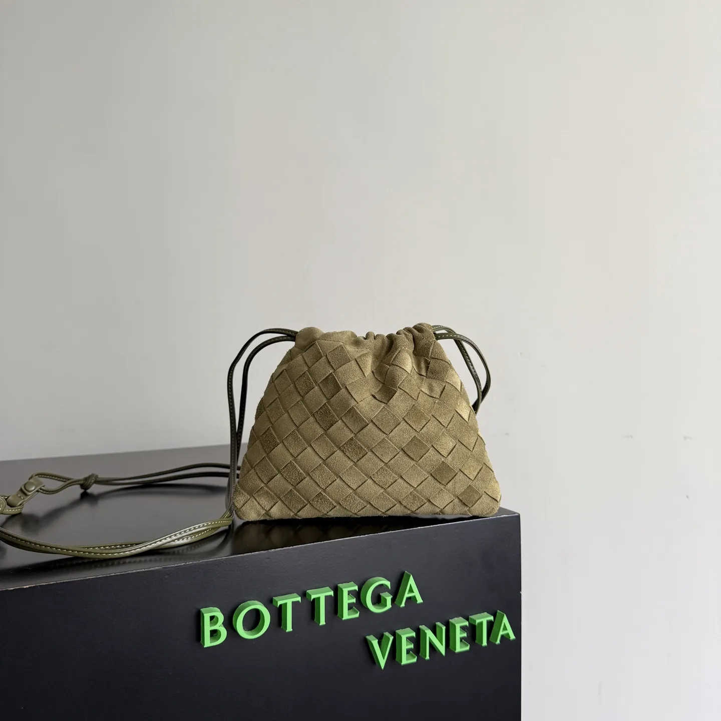 Bottega Veneta Intrecciato Woven Leather Dustbag Bucket Bag product photo from LabelPicks