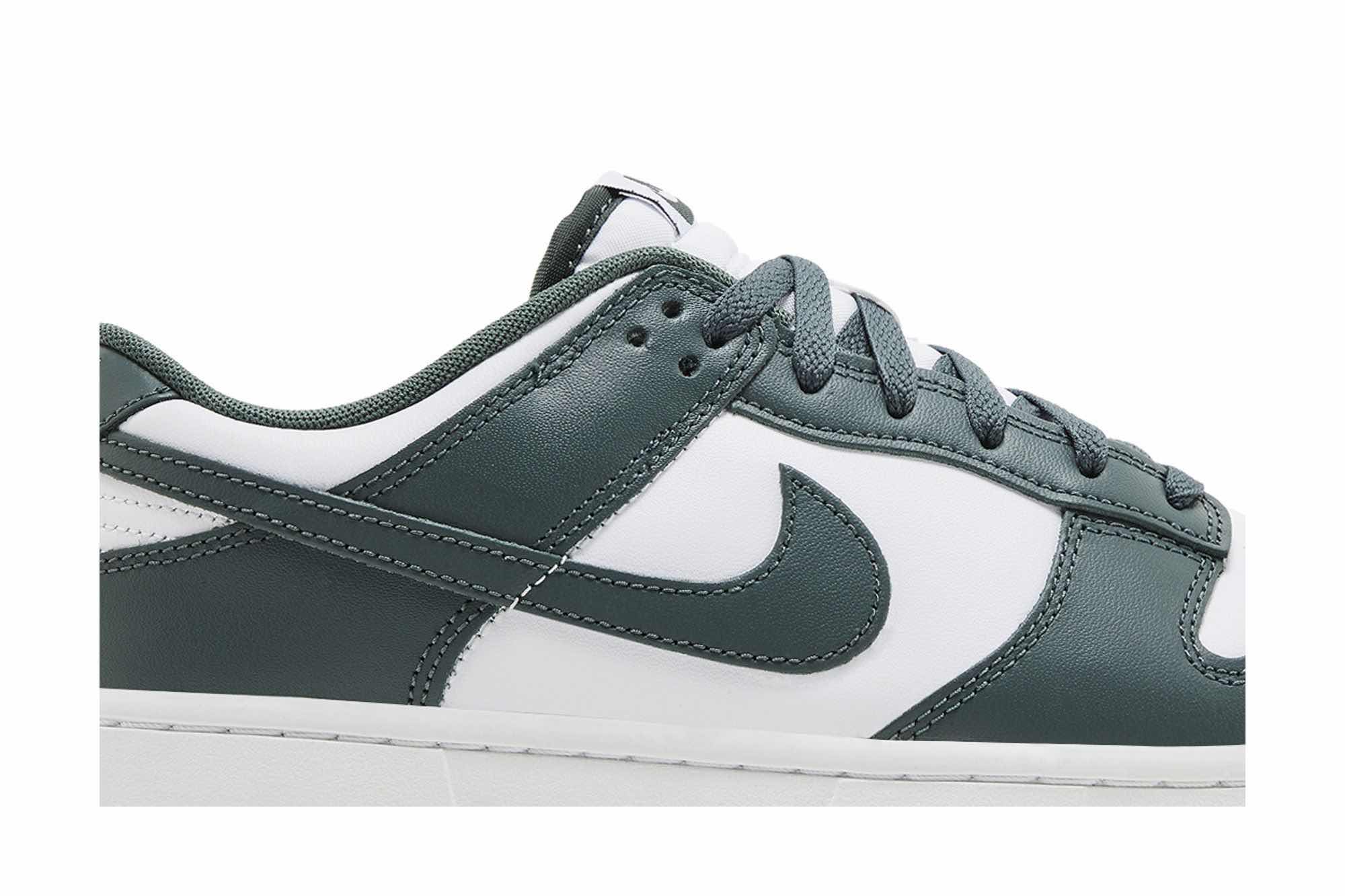 Nike Dunk Low ‘Vintage Green’ DV0833-111
