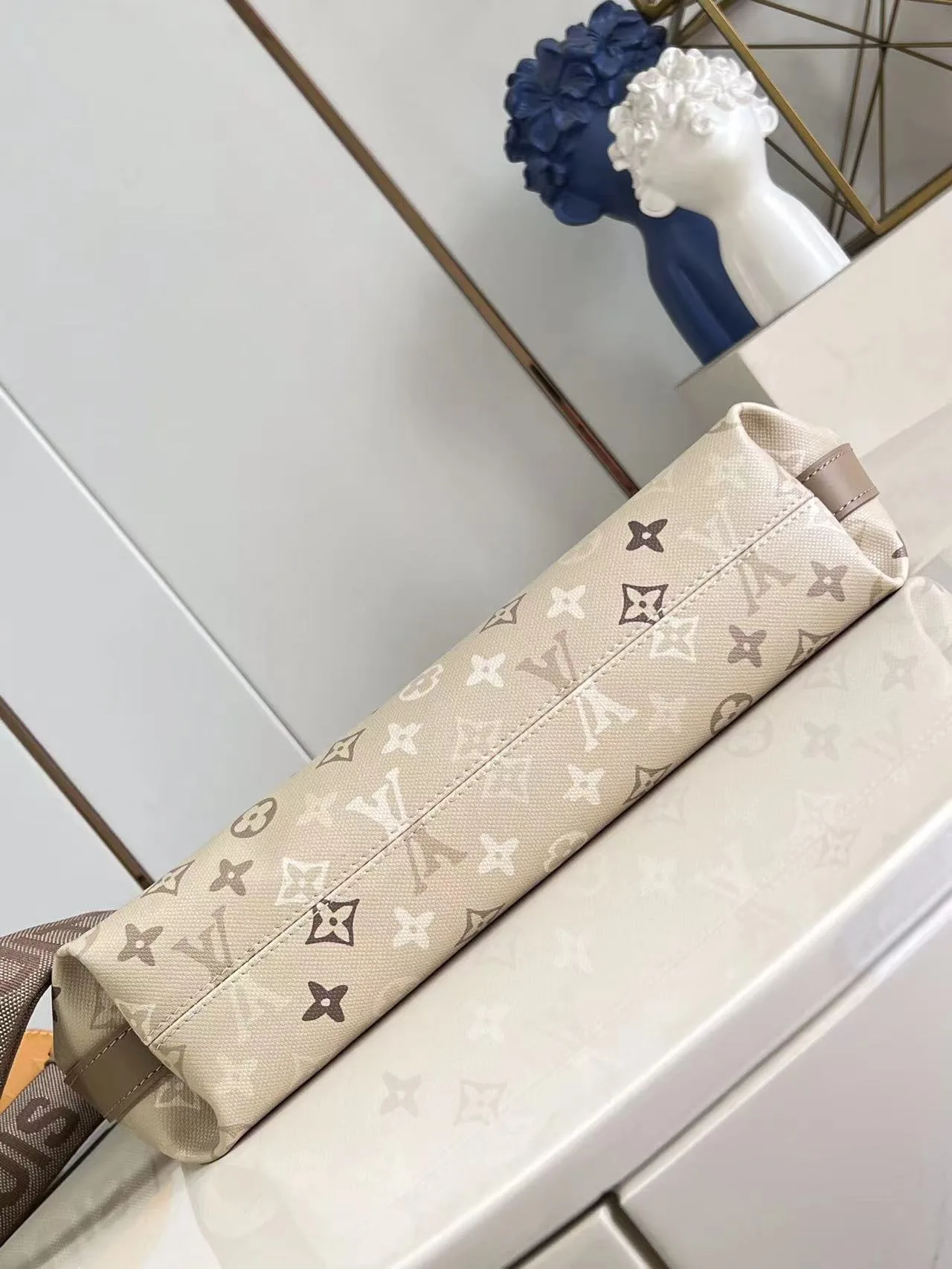 Louis Vuitton Monogram Canvas Hobo Bag product photo from LabelPicks