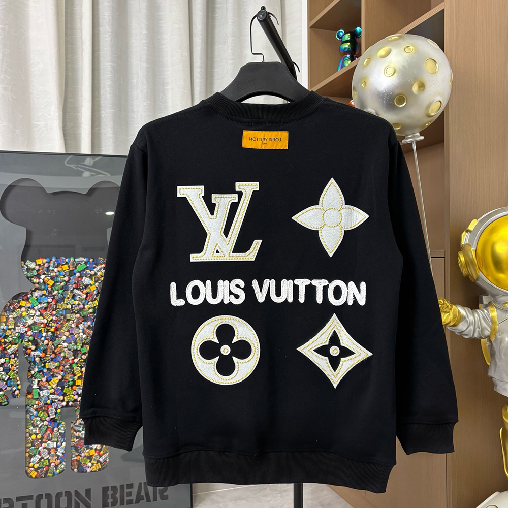 Stereoscopic Embroidery Print Long Sleeve Sweatshirt