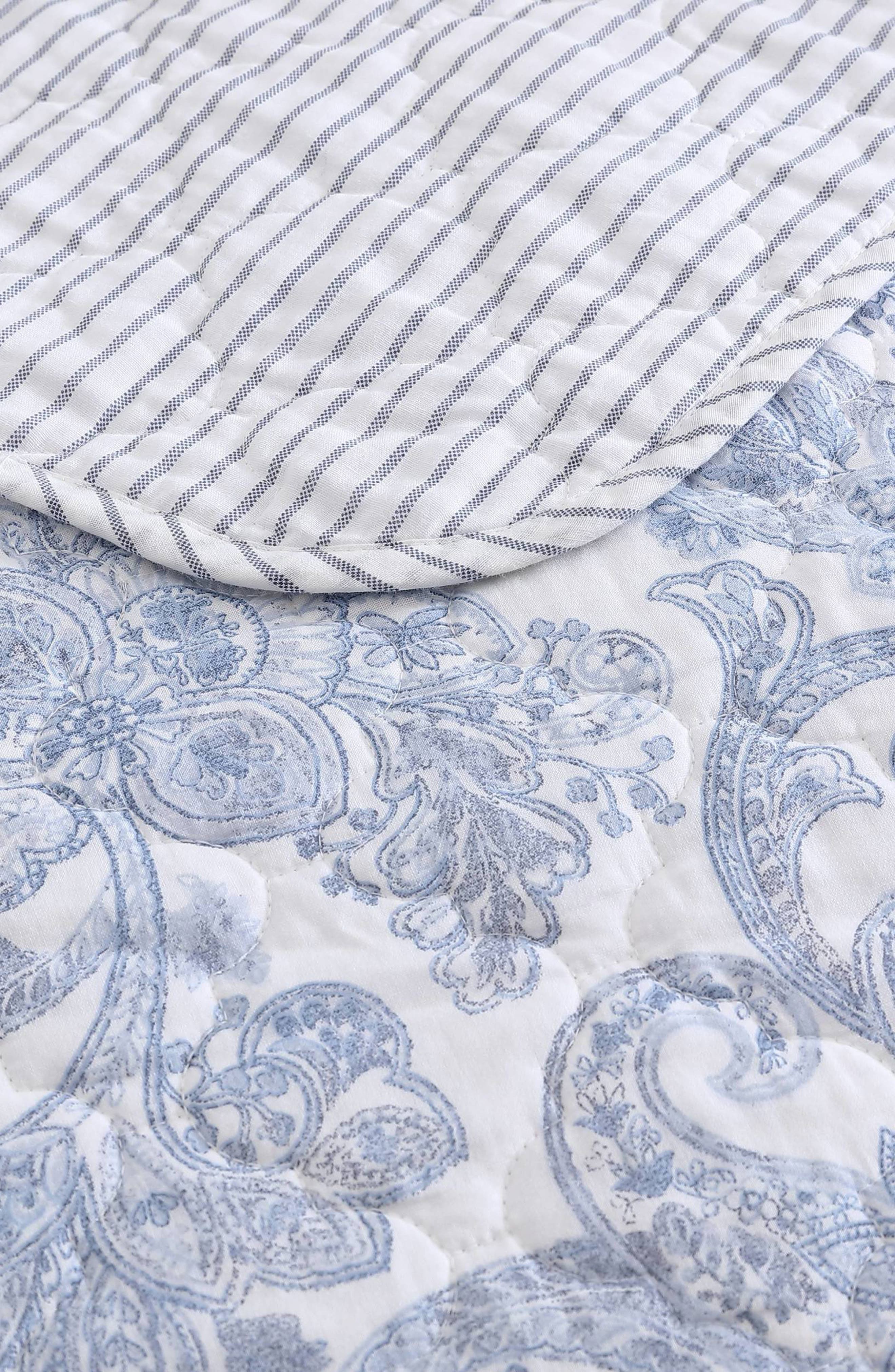 STONE COTTAGE Field of Paisley Reversible Quilt & Sham Set