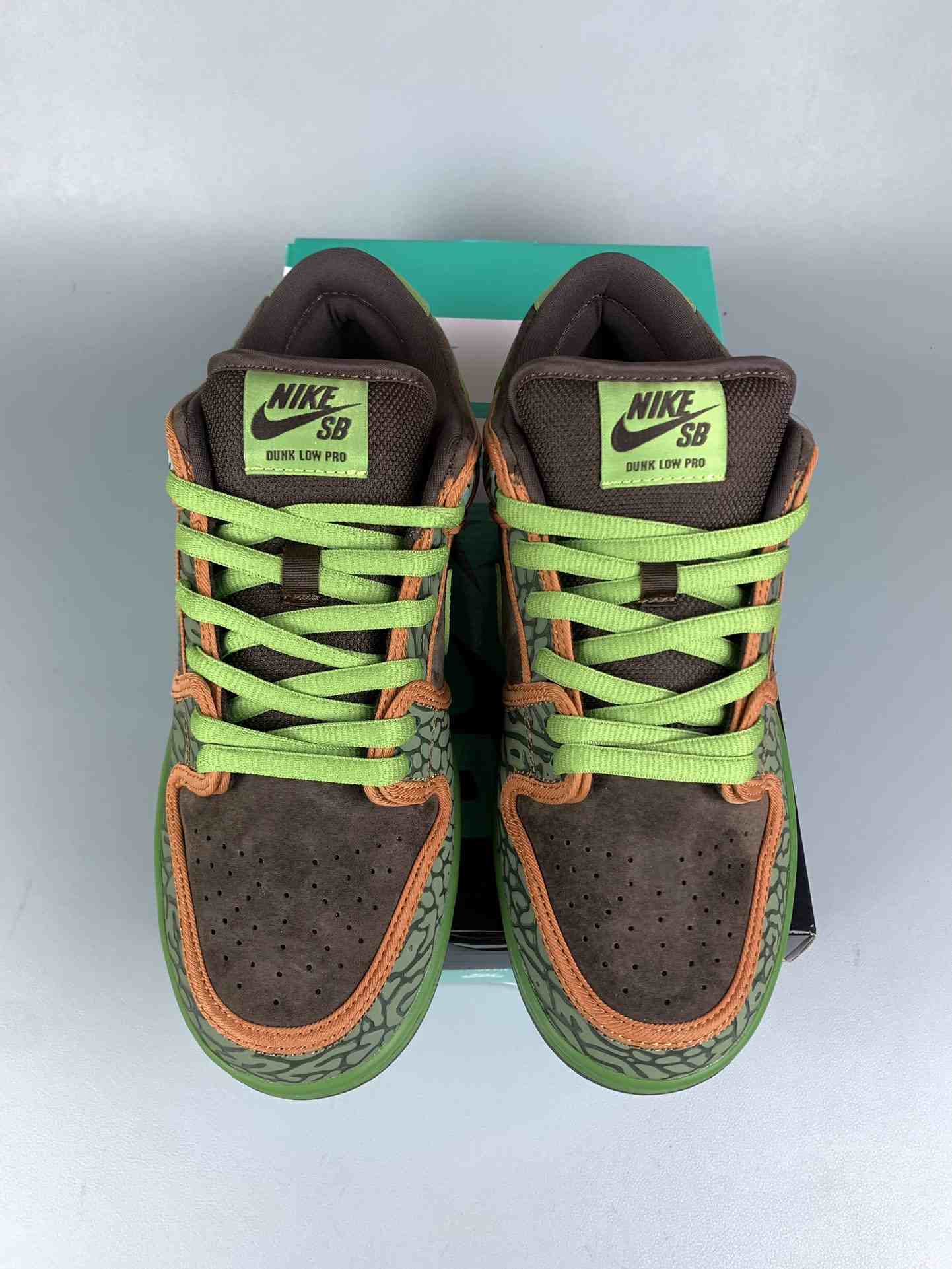 Nike SB Dunk Low Pro De La Soul Shoes