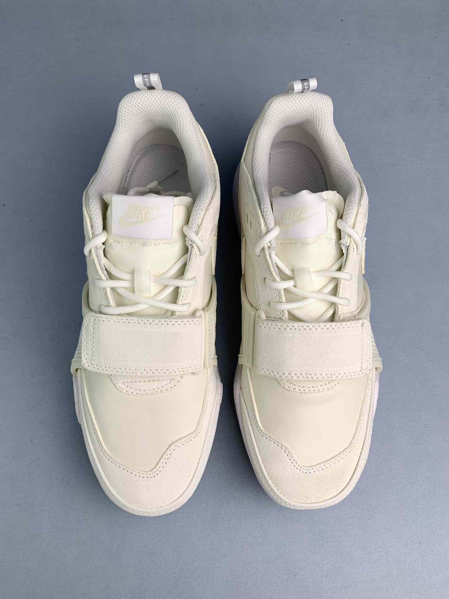 Travis Scott x Nike Zoom Field Jaxx Shoes