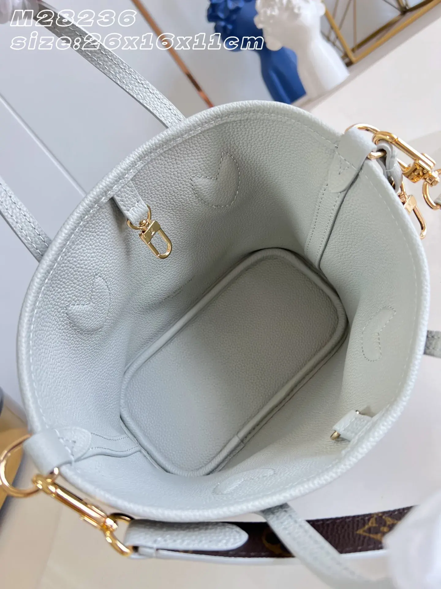 Louis Vuitton Gold Neverfull Tote Bag product photo from LabelPicks