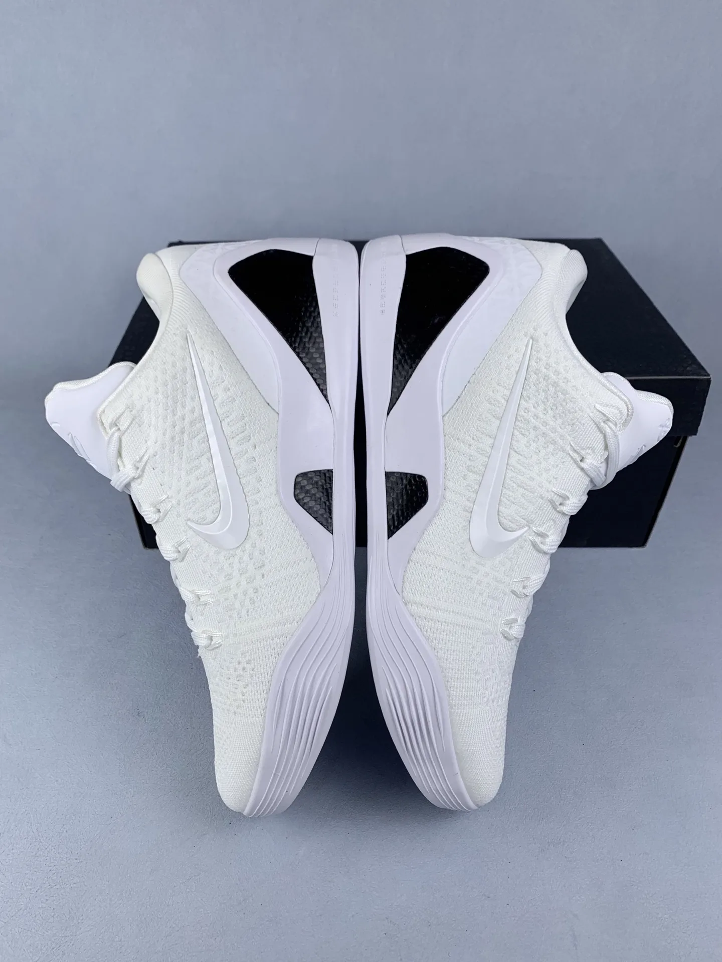 Kobe 9 Elite Low Protro “Halo” Basketball Shoes product photo from LabelPicks
