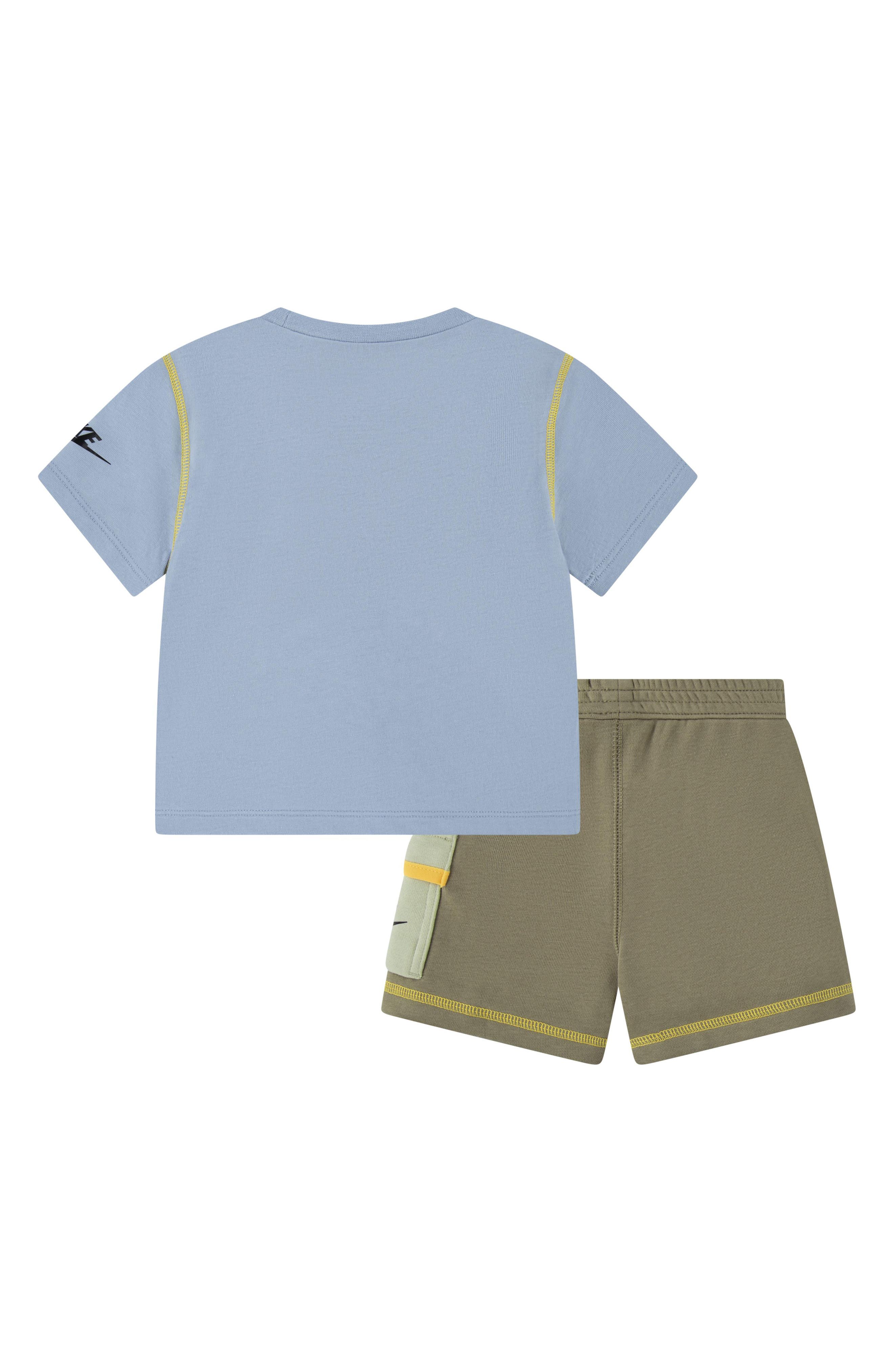 Nike Swoosh Graphic T-Shirt & Knit Cargo Shorts Set