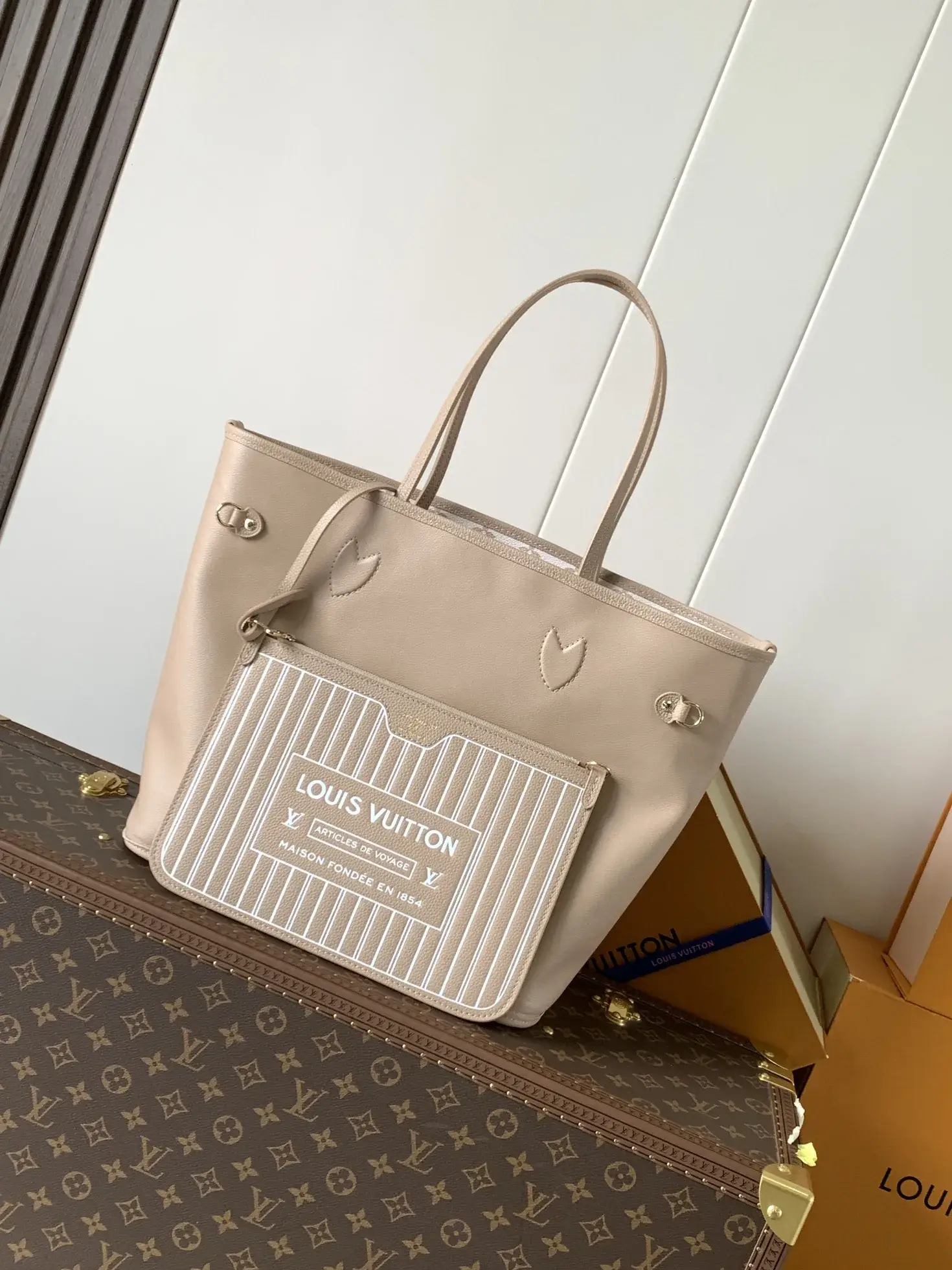 Louis Vuitton Black Neverfull Monogram Canvas Tote Bag product photo from LabelPicks
