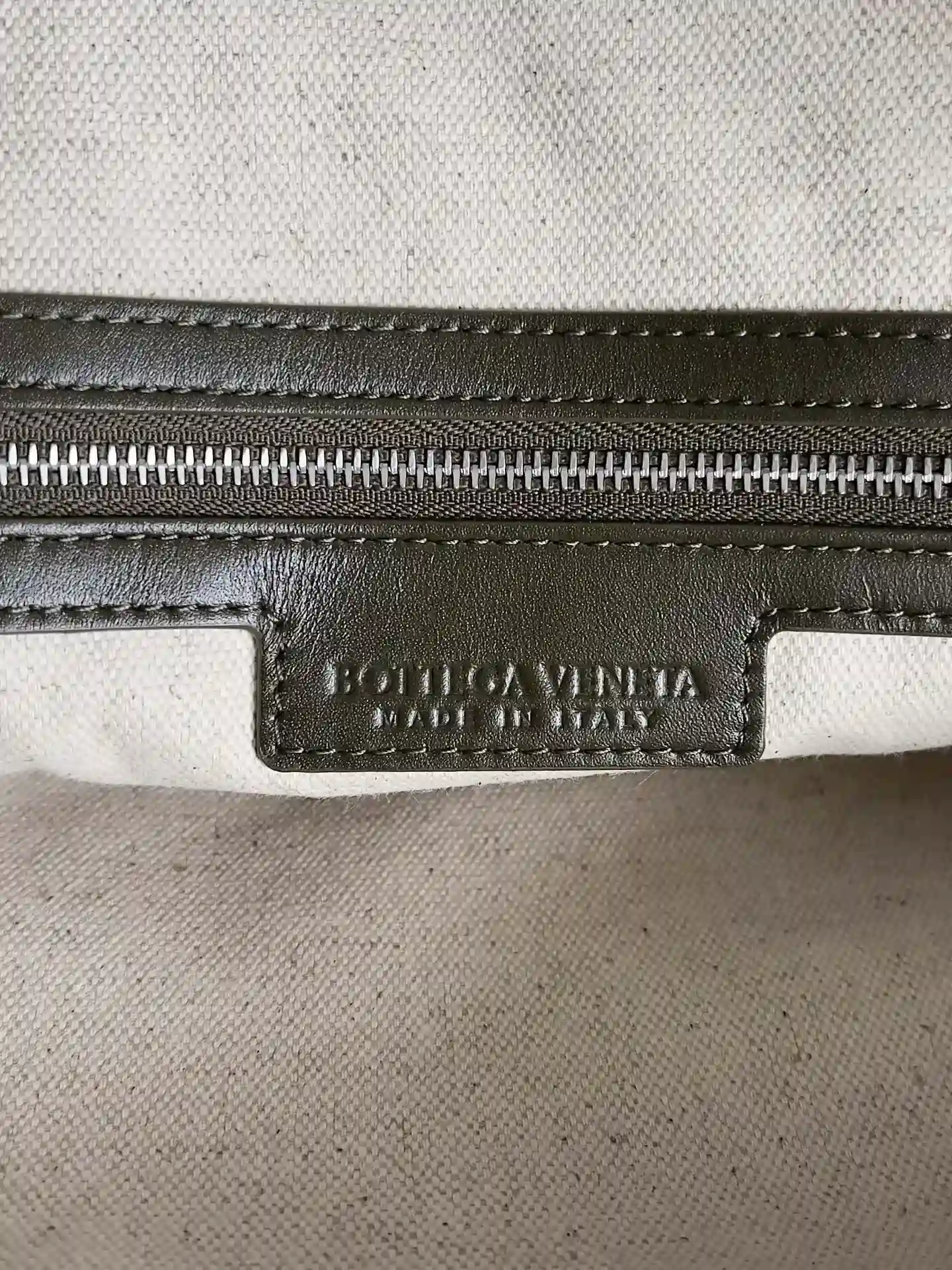 Bottega Veneta Getaway Tote Bag product photo from LabelPicks