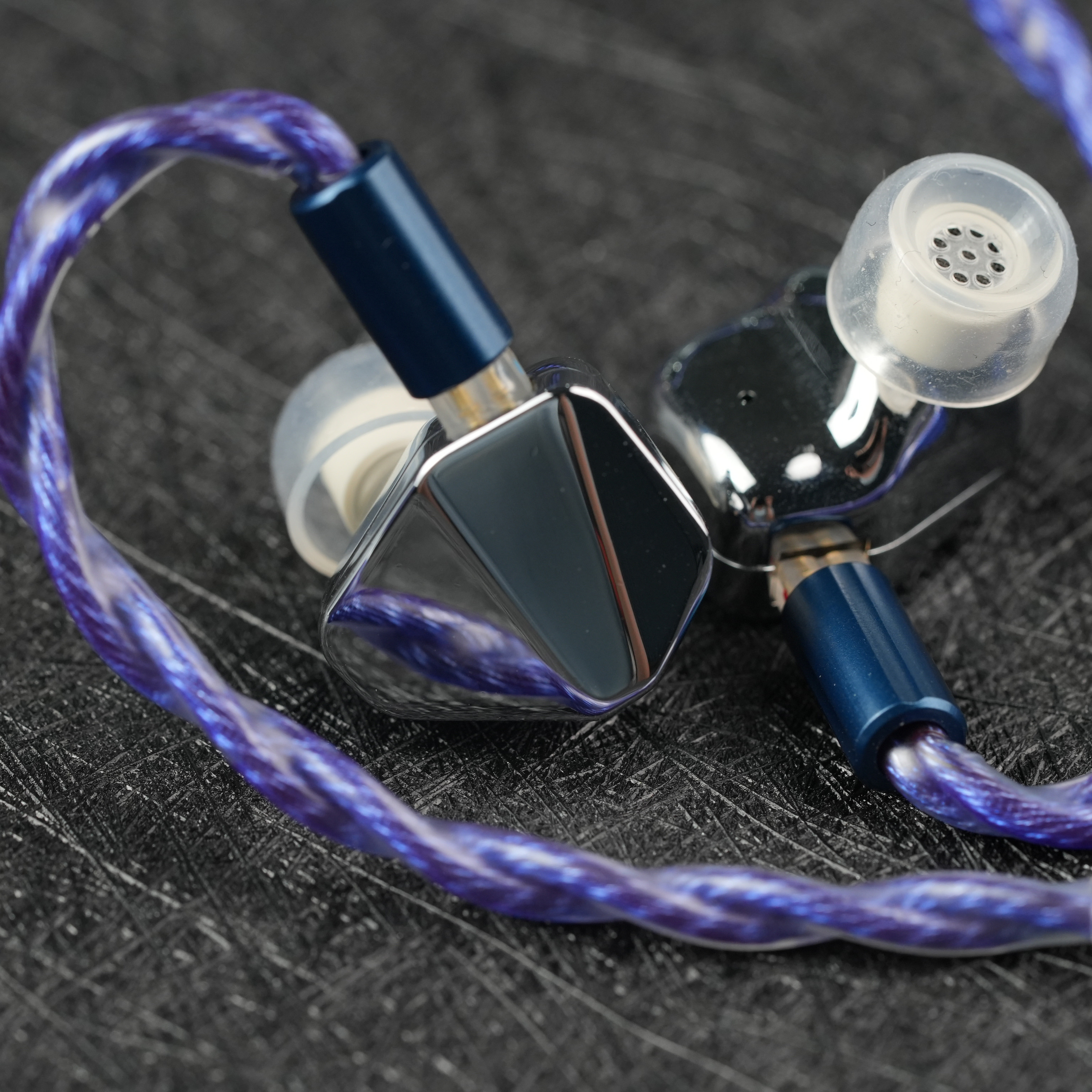Headphones and headphone cables