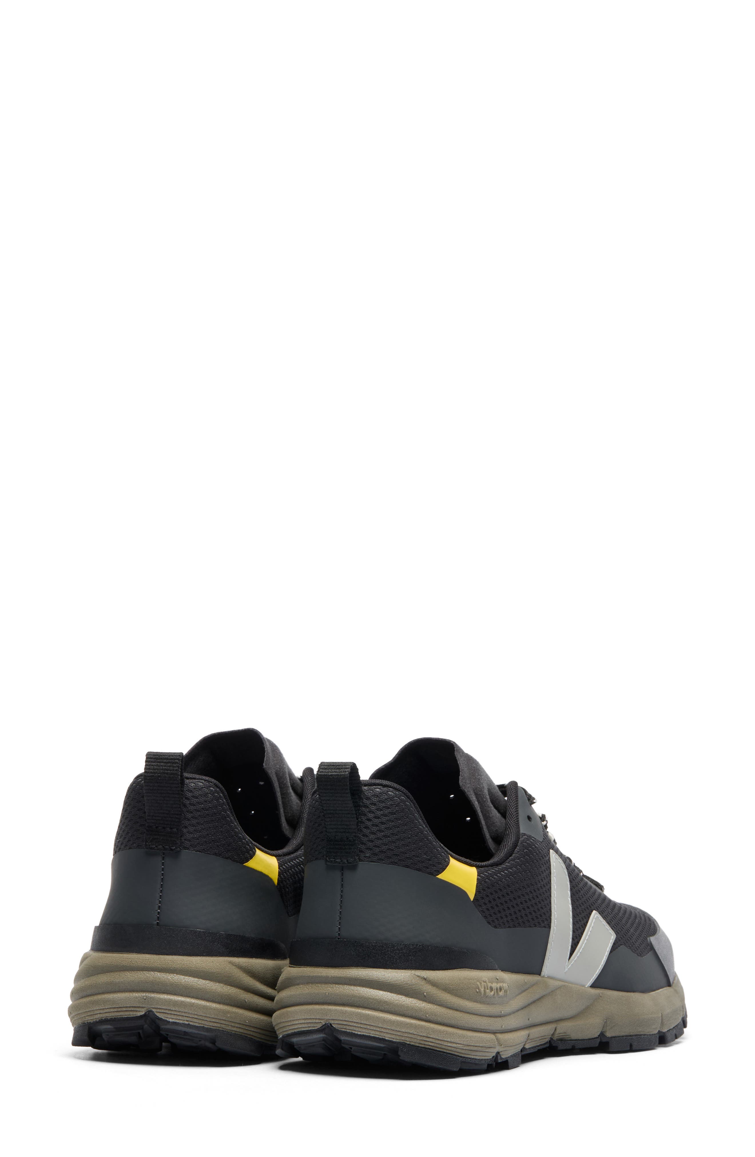 Veja Dekkan Mesh Sneaker