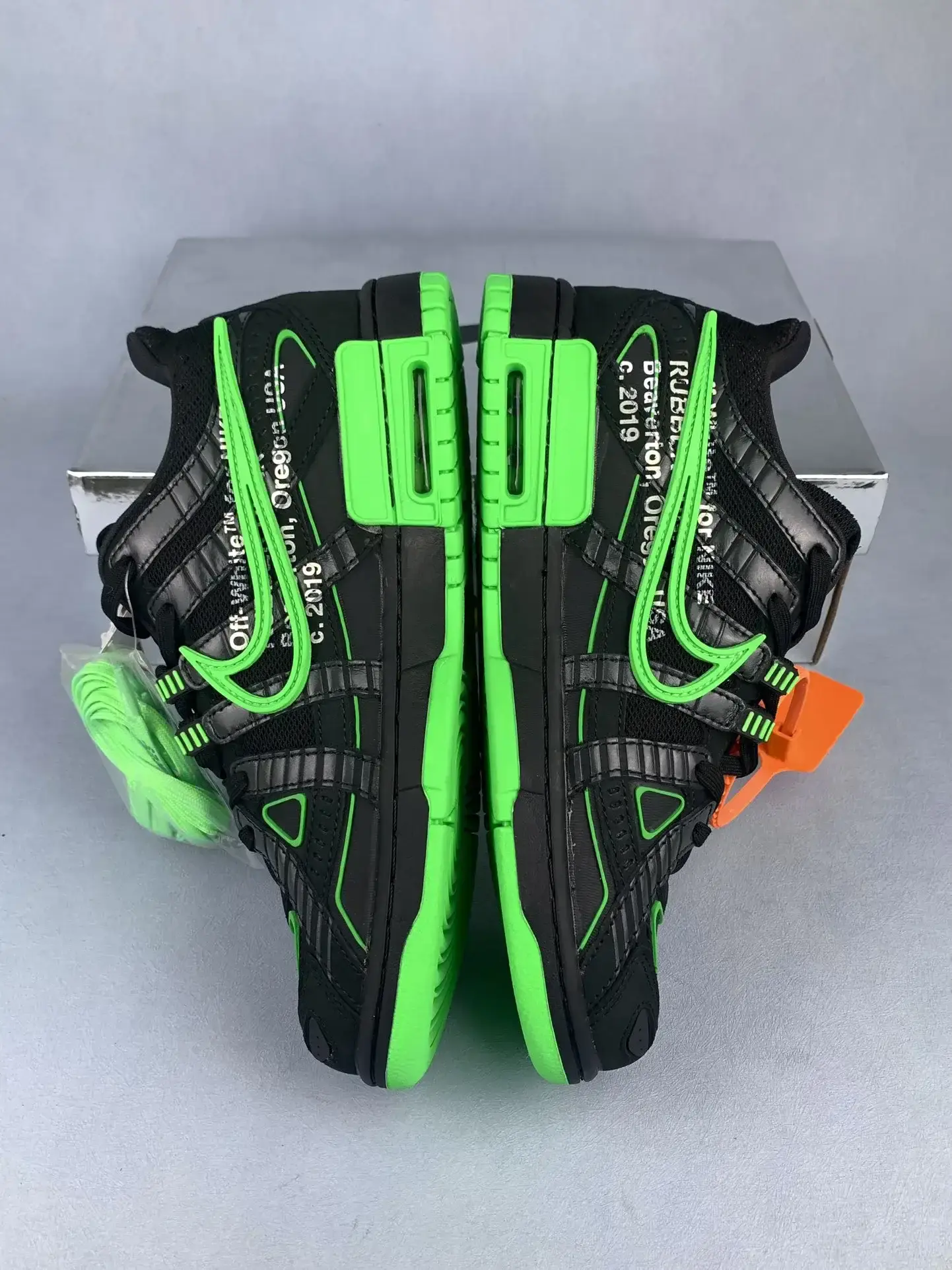 Nike Air Rubber Dunk x Off-White Shoes product photo from LabelPicks