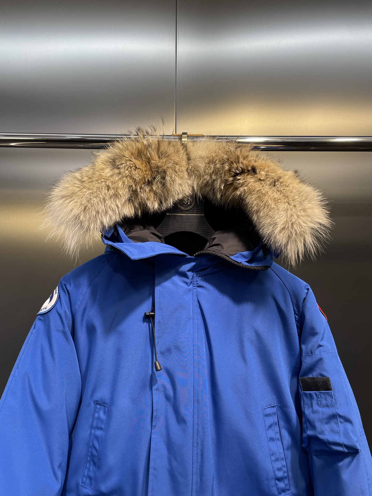 2025 latest trend warm comfortable mountaineering skiing windproof down jacket 0904