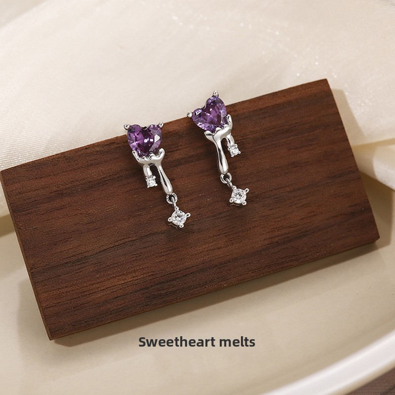 Original purple heart-shaped cubic zirconia earrings for women, made of pure silver, with an Instagram-inspired, chic, and sweet-cool style, offering a high-end and luxurious look