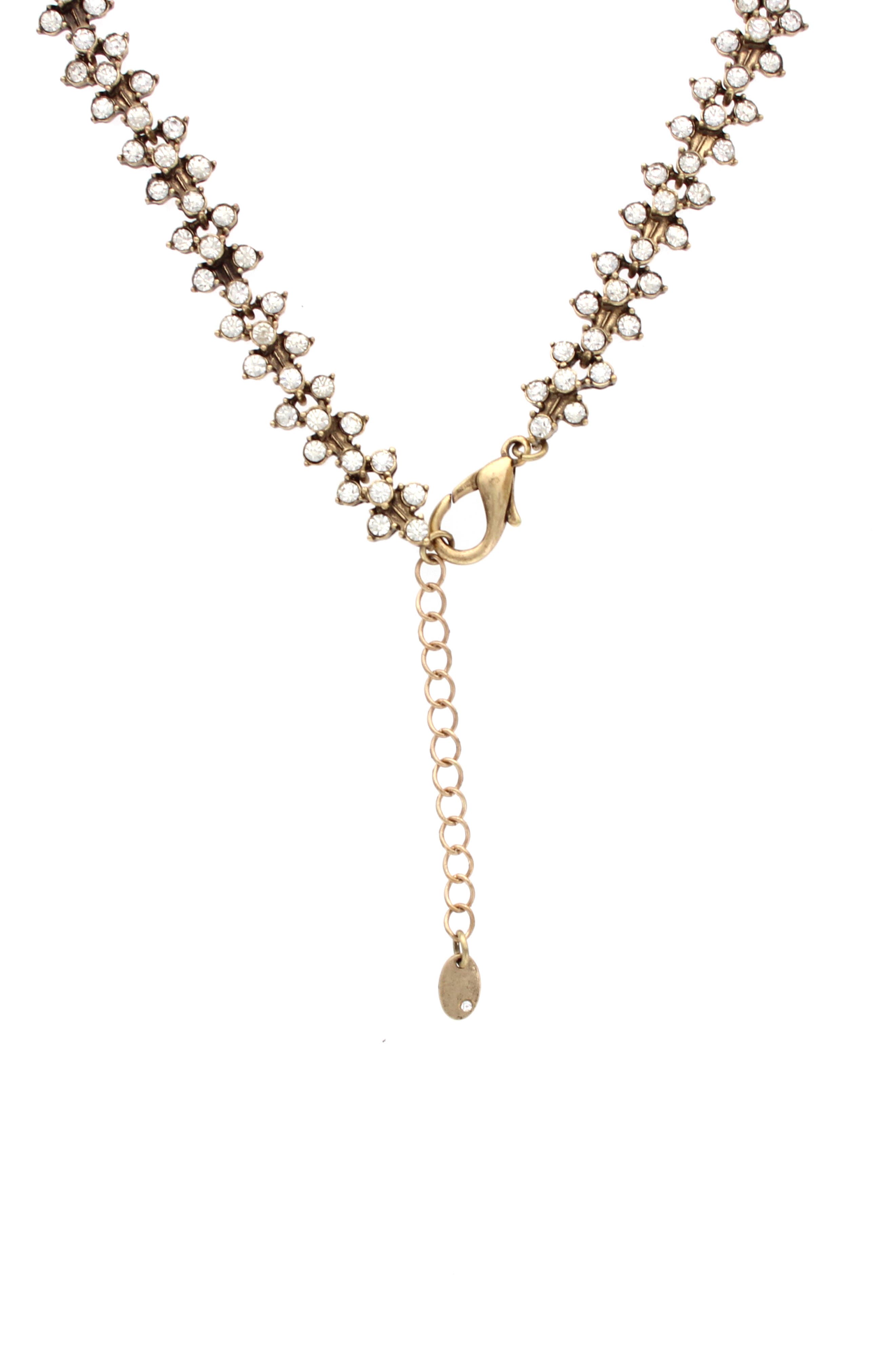 OLIVIA WELLES Holly Pendant Necklace