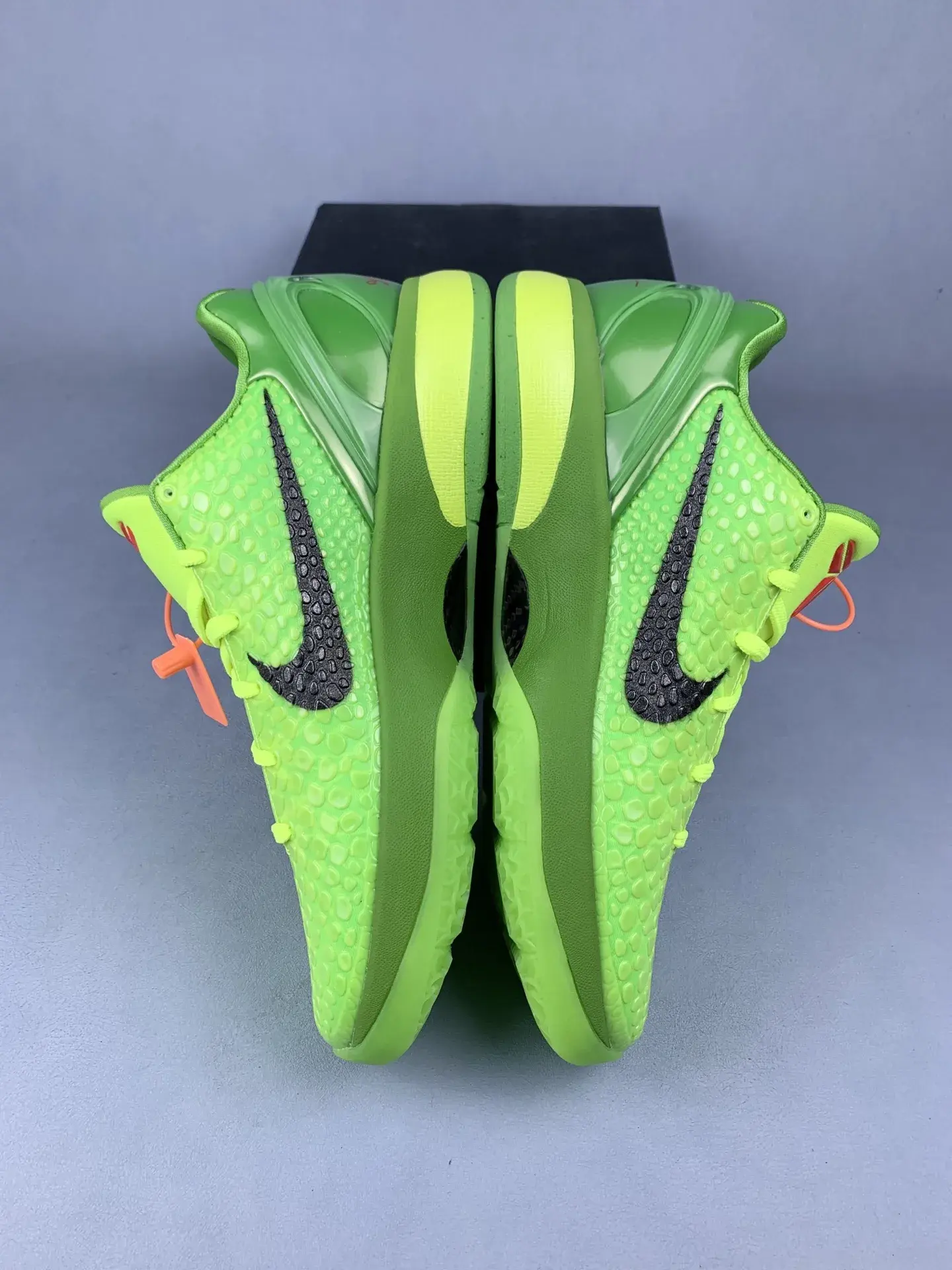 Kobe 6 Protro “Grinch” Basketball Shoes product photo from LabelPicks