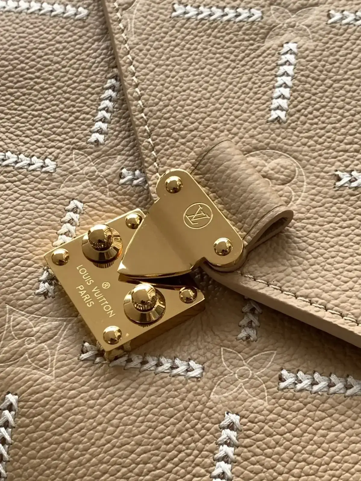 Louis Vuitton Black Pochette Calfskin Crossbody Bag product photo from LabelPicks