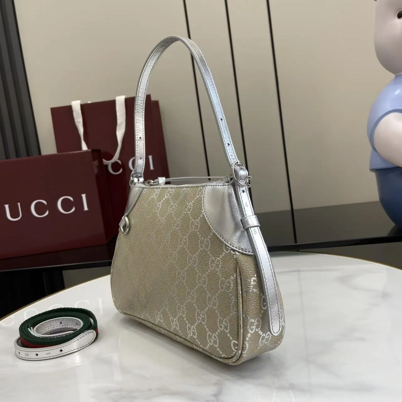 Gucci Polished Shoulder Bag product photo from LabelPicks