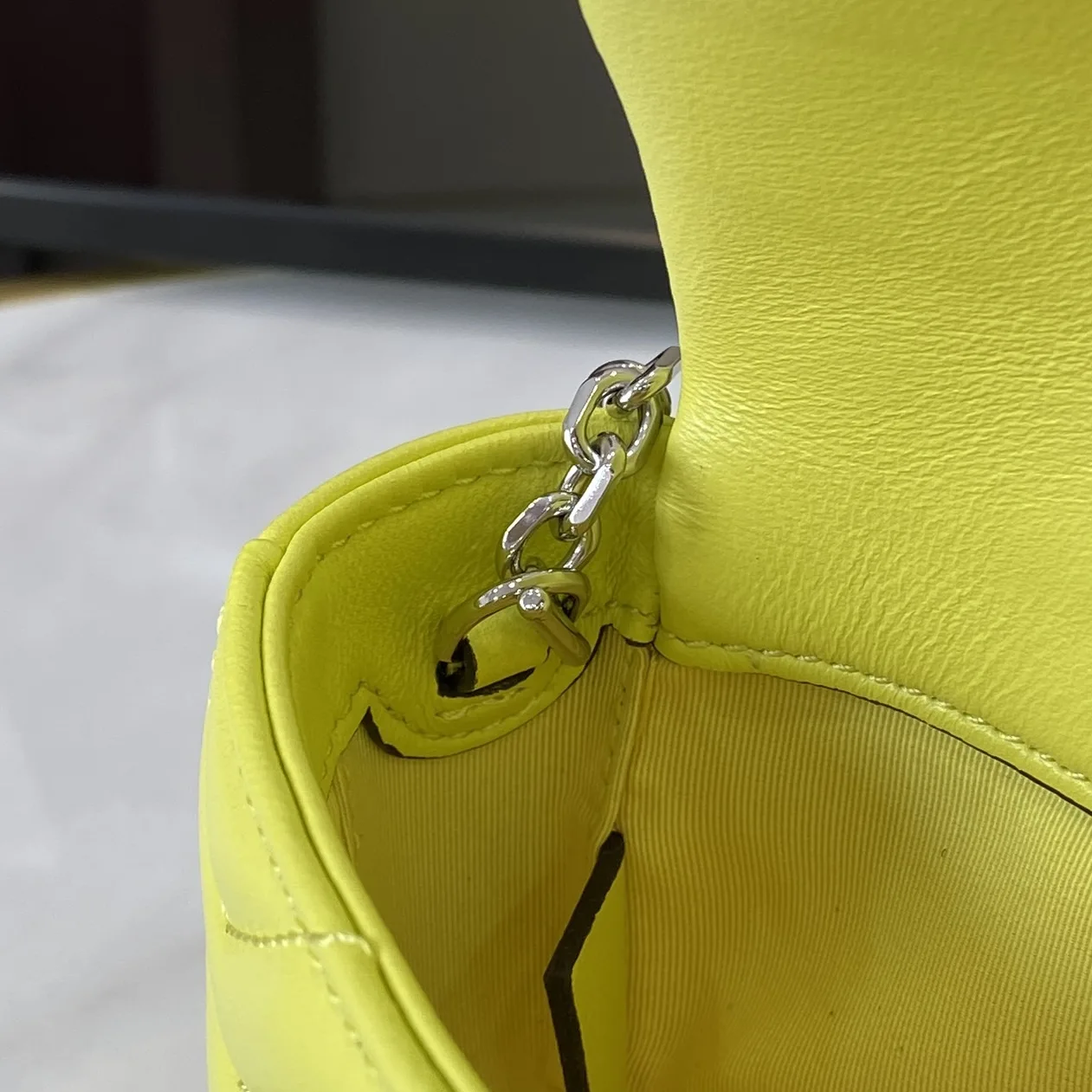 Gucci Marmont Green GG Supreme Canvas Crossbody Bag product photo from LabelPicks