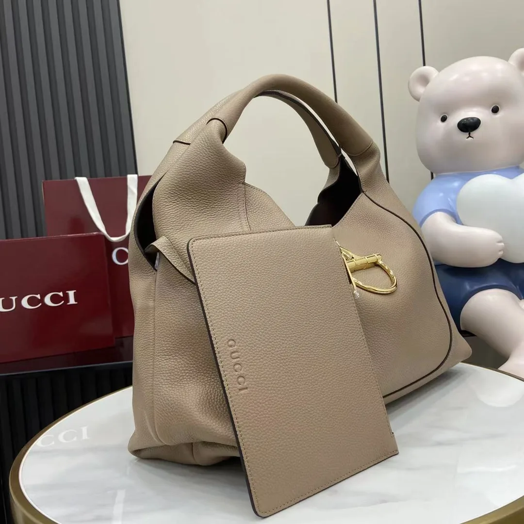 Gucci Grained Leather Shoulder Bag product photo from LabelPicks