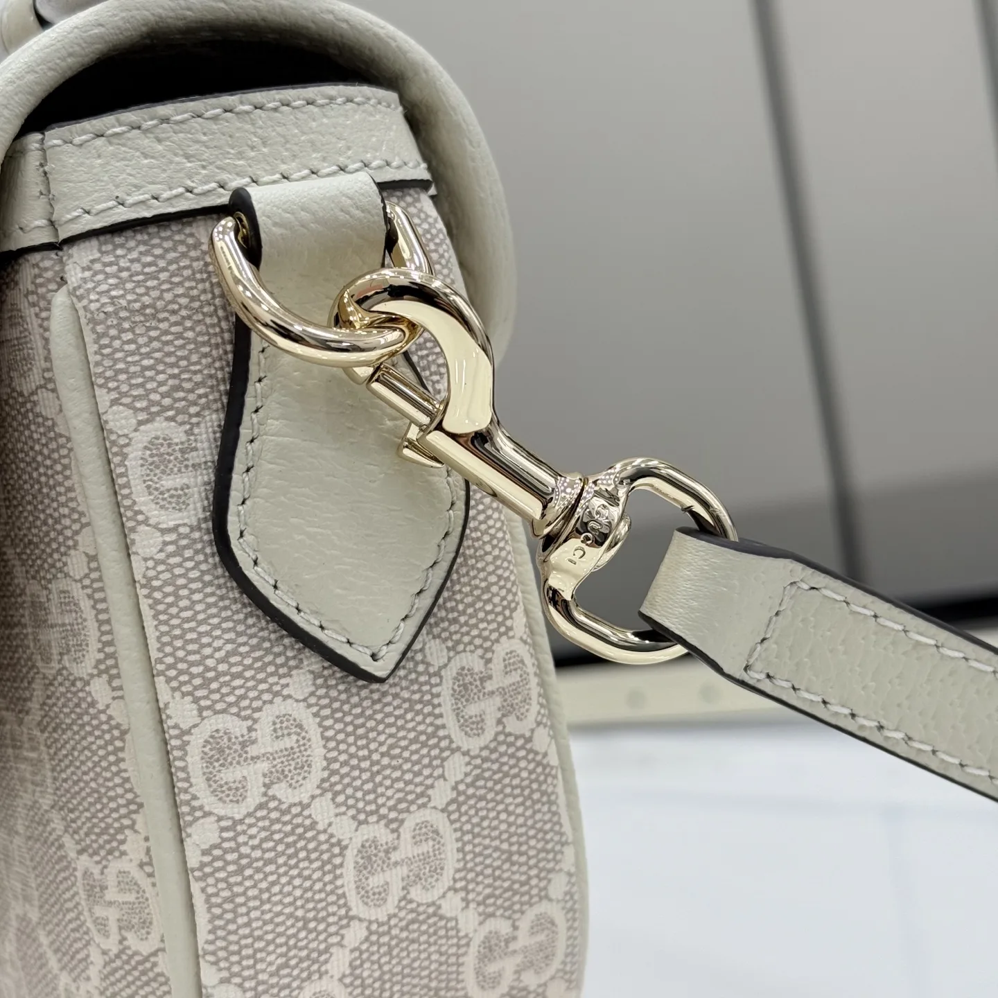Gucci Ophidia White GG Supreme Canvas Crossbody Bag product photo from LabelPicks
