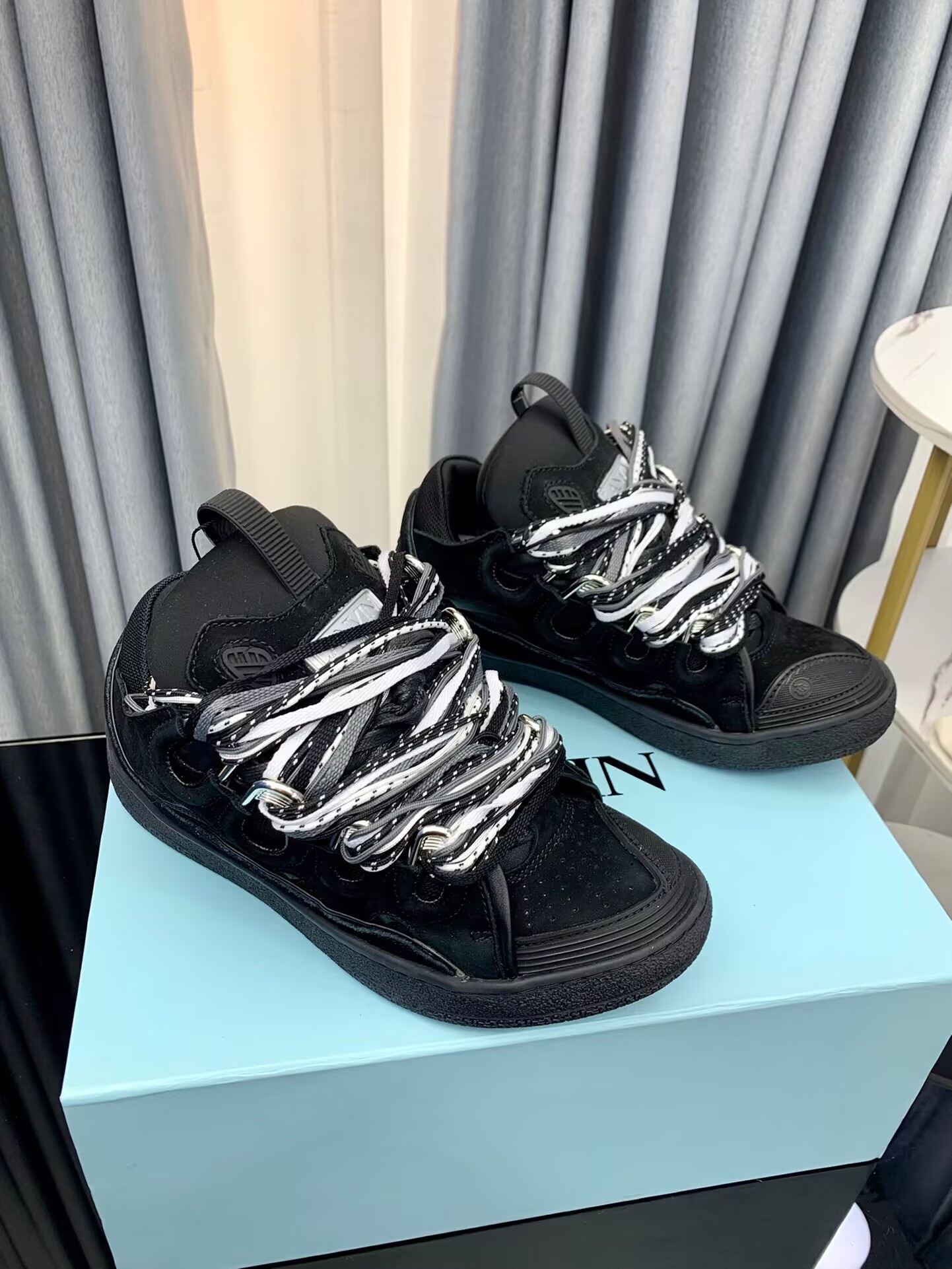 LANVIN CURB SNEAKERS