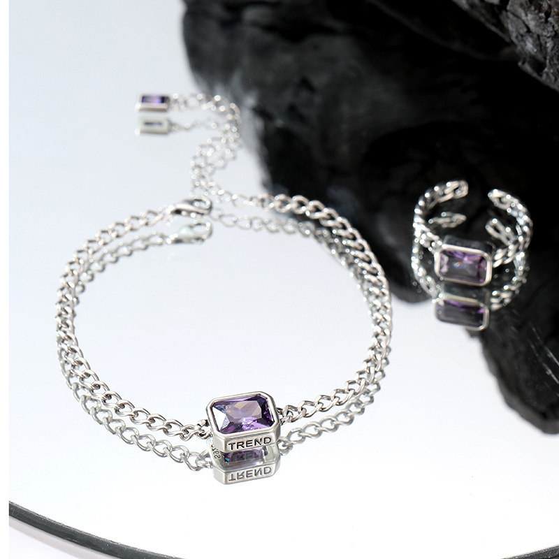 Square bracelet for women, made of pure silver, featuring a geometric design, trendy, lightweight, versatile, with a high-end feel, suitable for everyday wear, and in the Instagram style