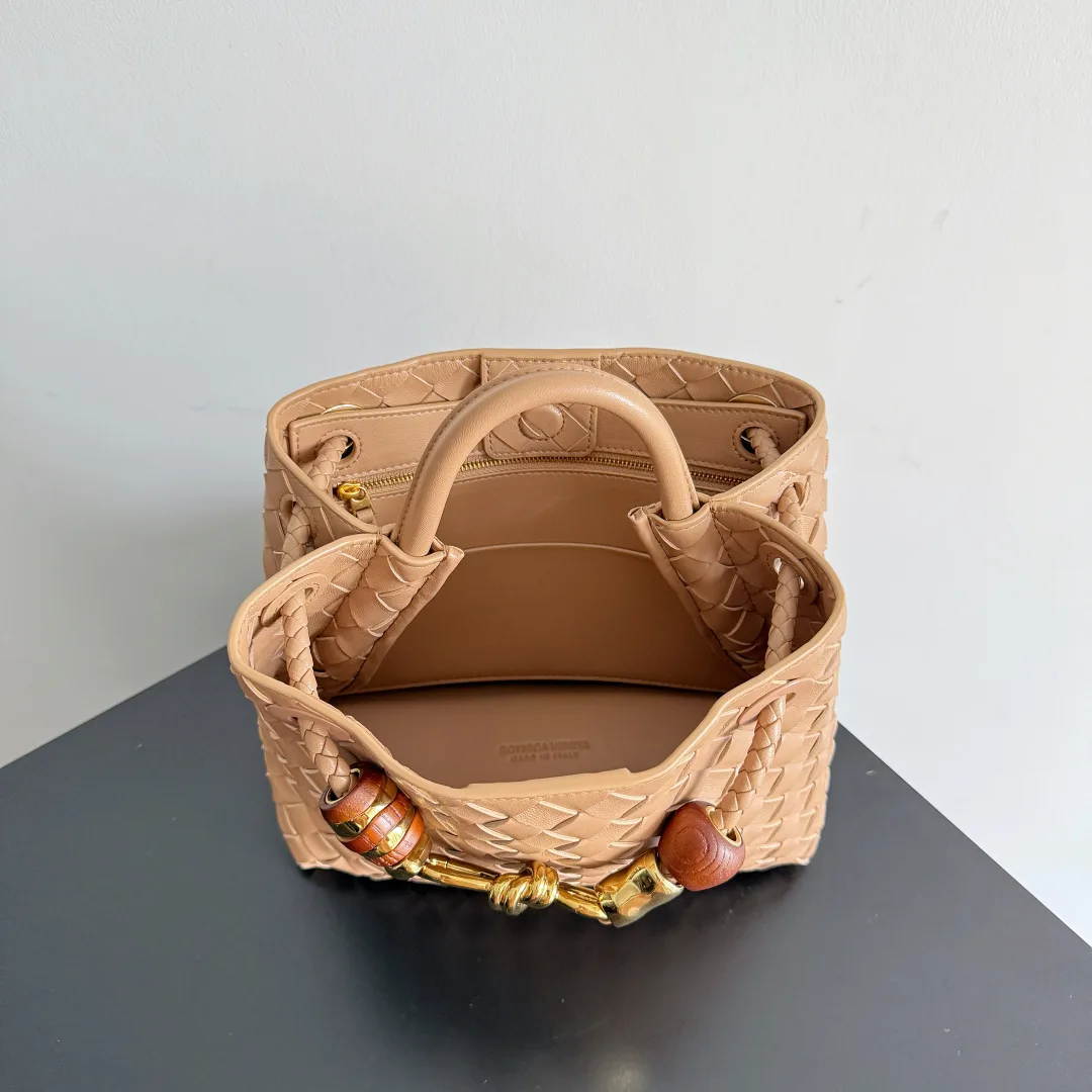 Bottega Veneta Andiamo Brown Intrecciato Woven Leather Top Handle Bag product photo from LabelPicks