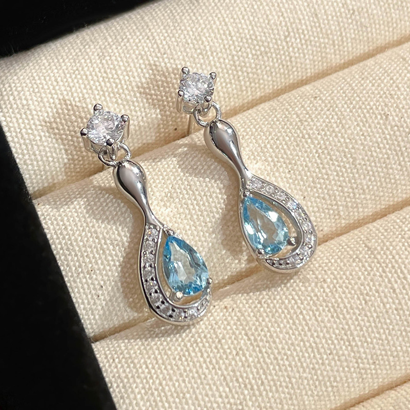 Original blue teardrop earrings for women, made of sterling silver, niche light luxury with a high-end feel, exquisite topaz earrings